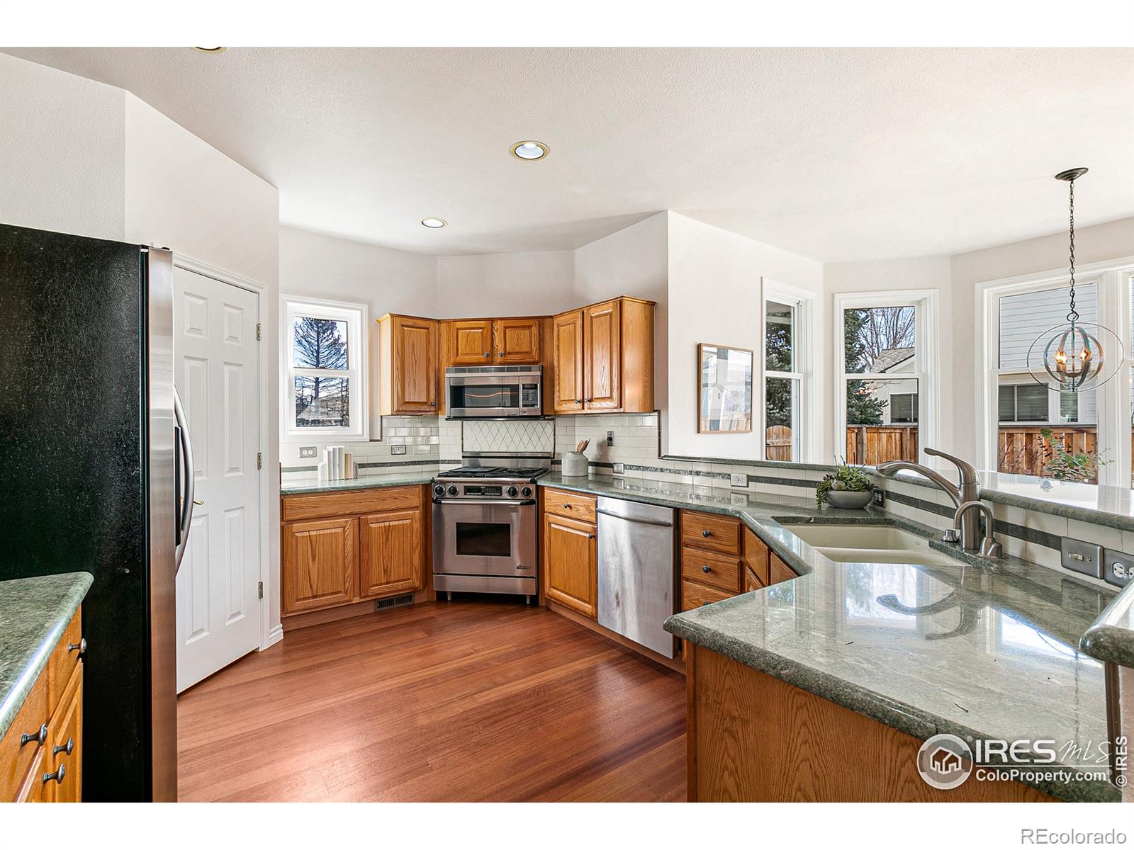 MLS Image #10 for 808  pinehurst court,louisville, Colorado
