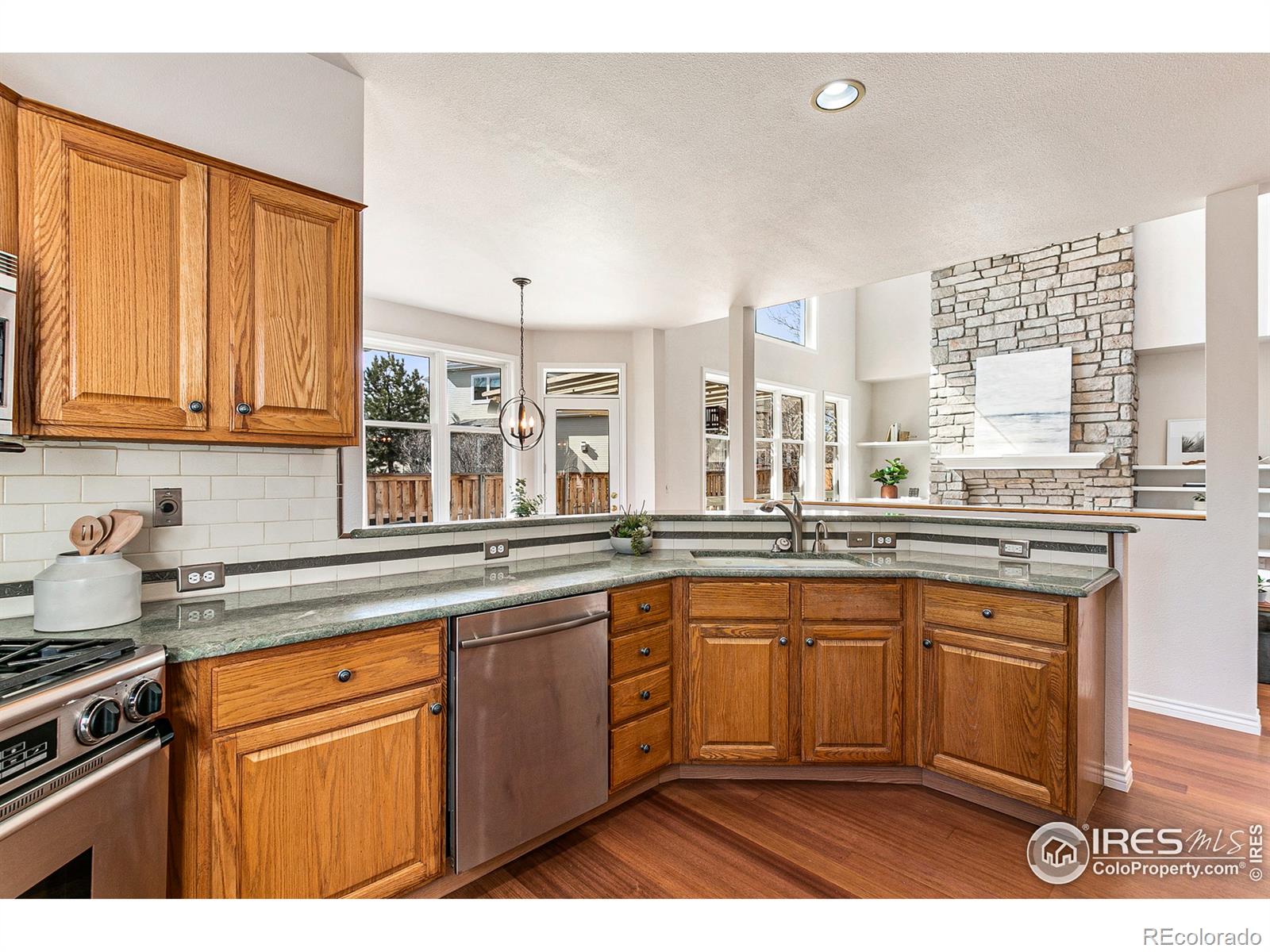MLS Image #12 for 808  pinehurst court,louisville, Colorado