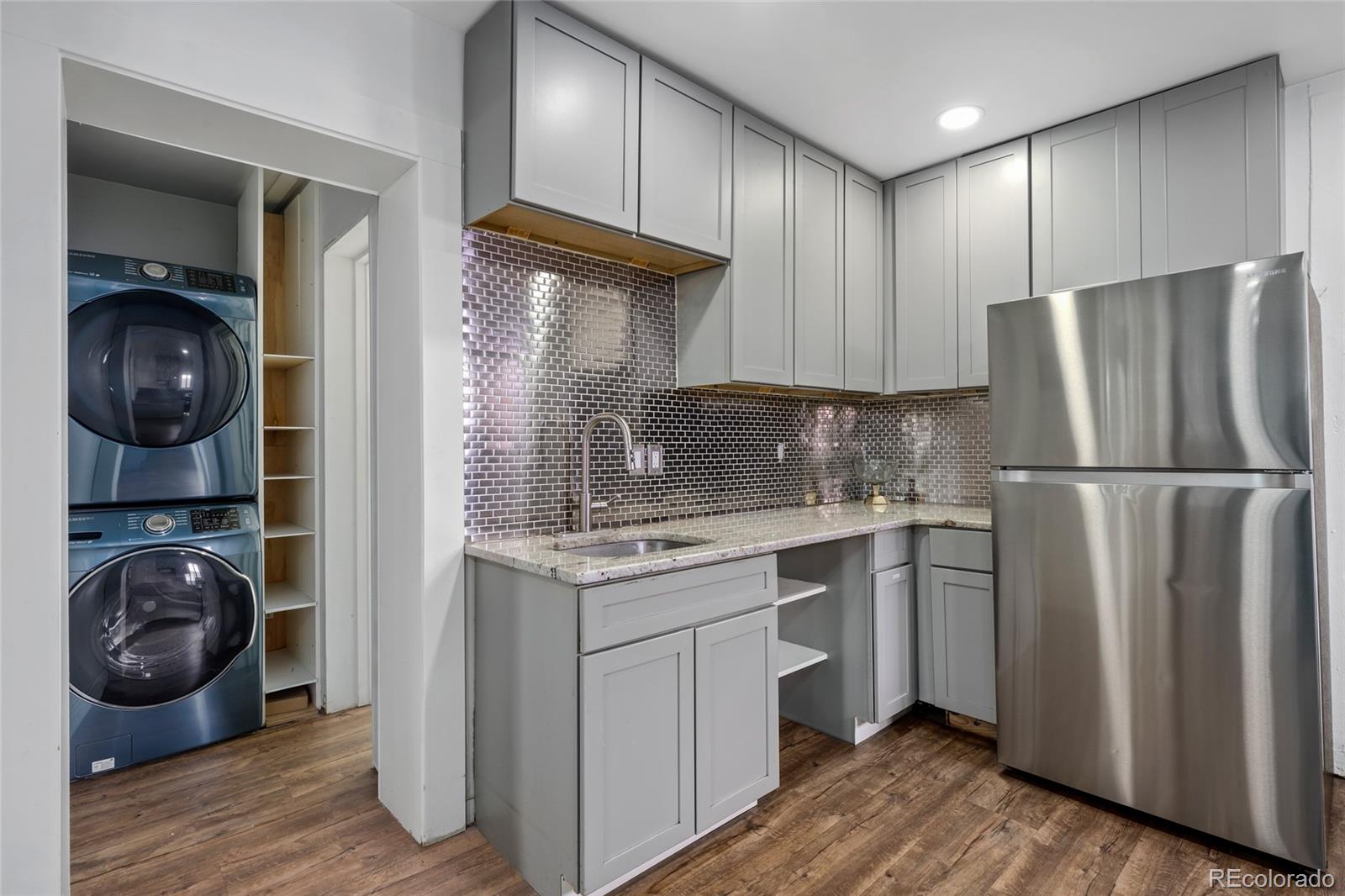 MLS Image #12 for 950 w 7th avenue,denver, Colorado