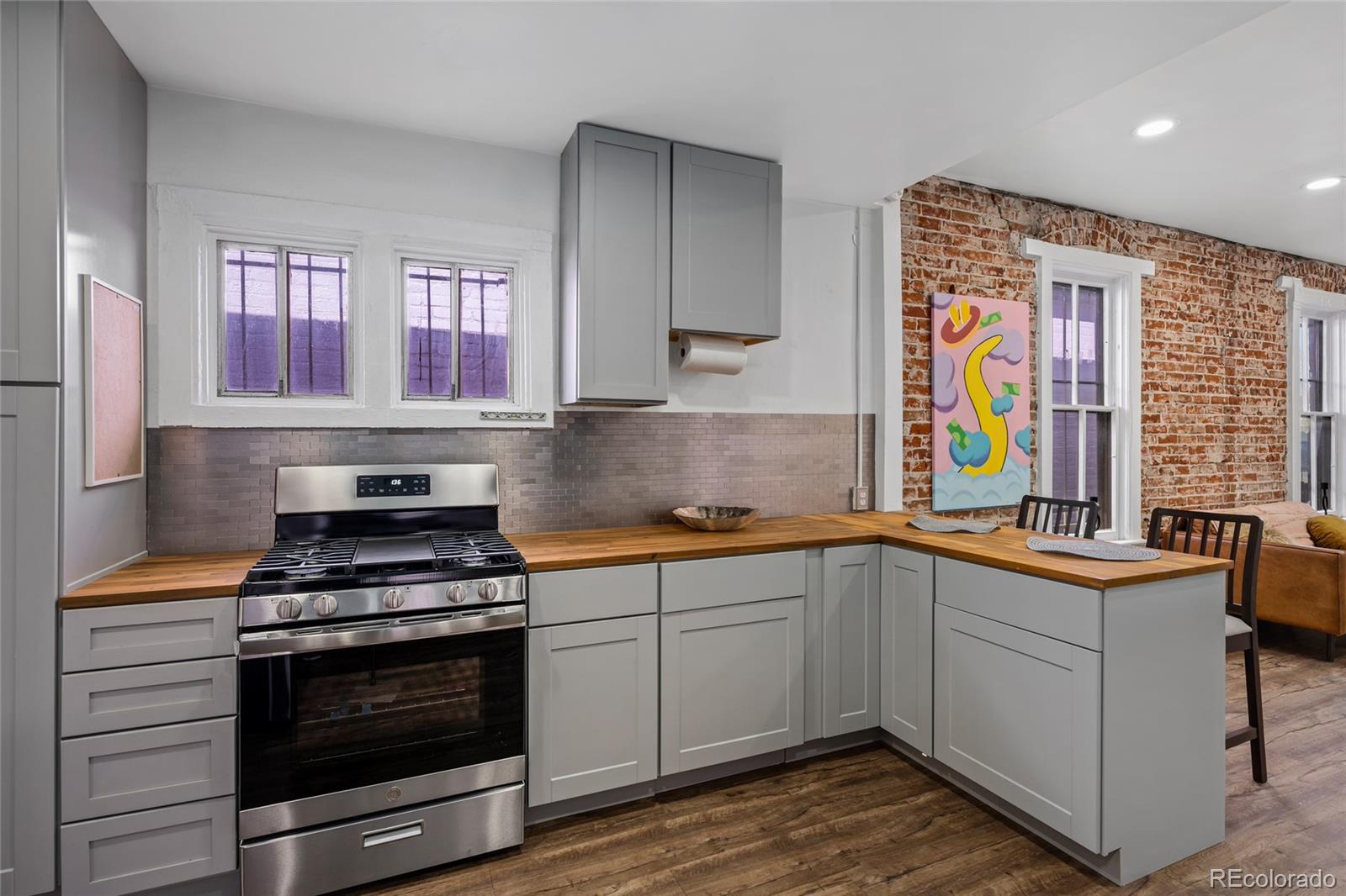 MLS Image #13 for 950 w 7th avenue,denver, Colorado