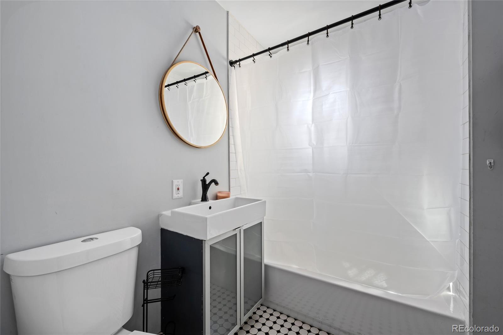 MLS Image #6 for 950 w 7th avenue,denver, Colorado