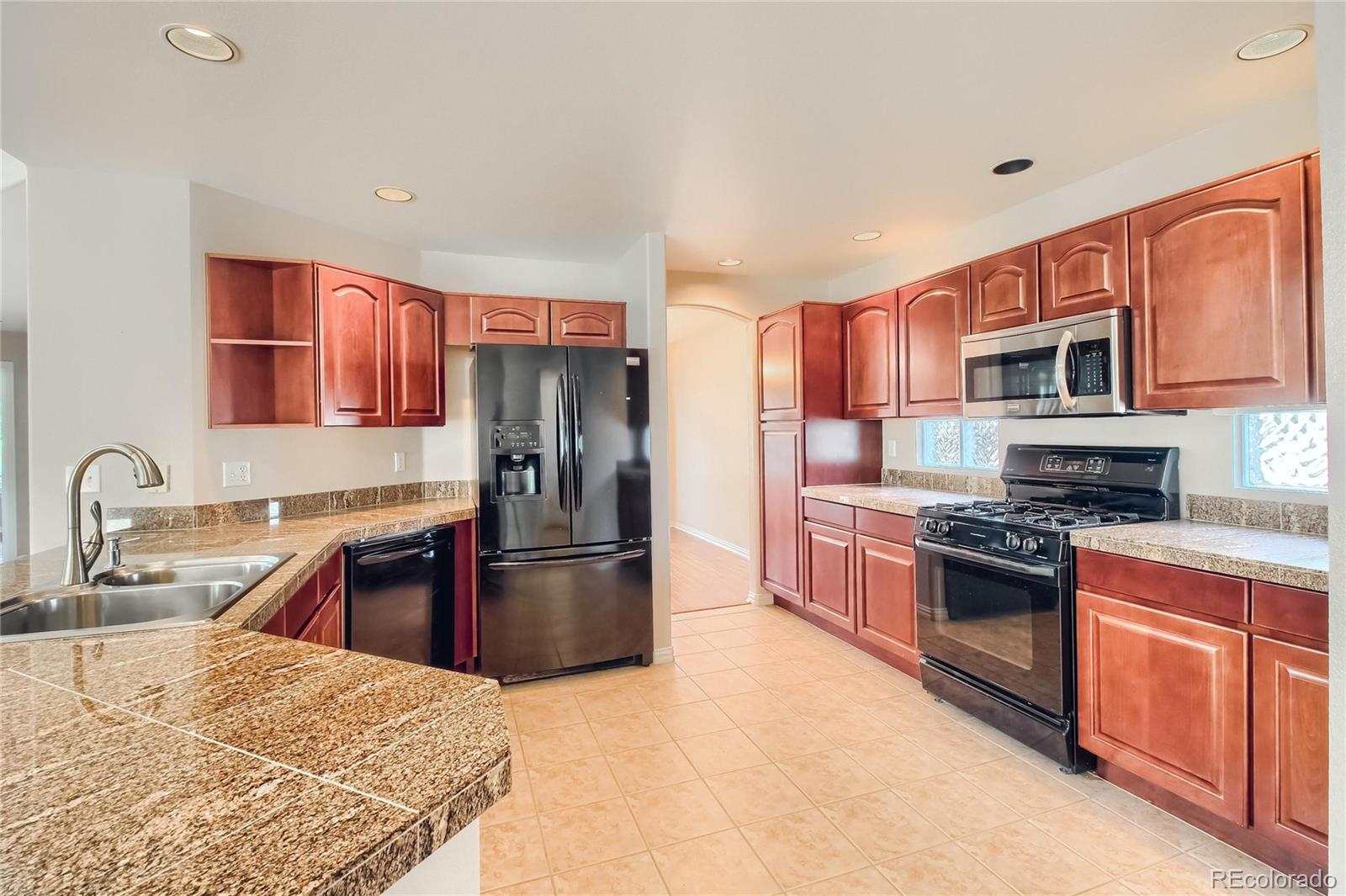 MLS Image #10 for 1011 s valentia street,denver, Colorado