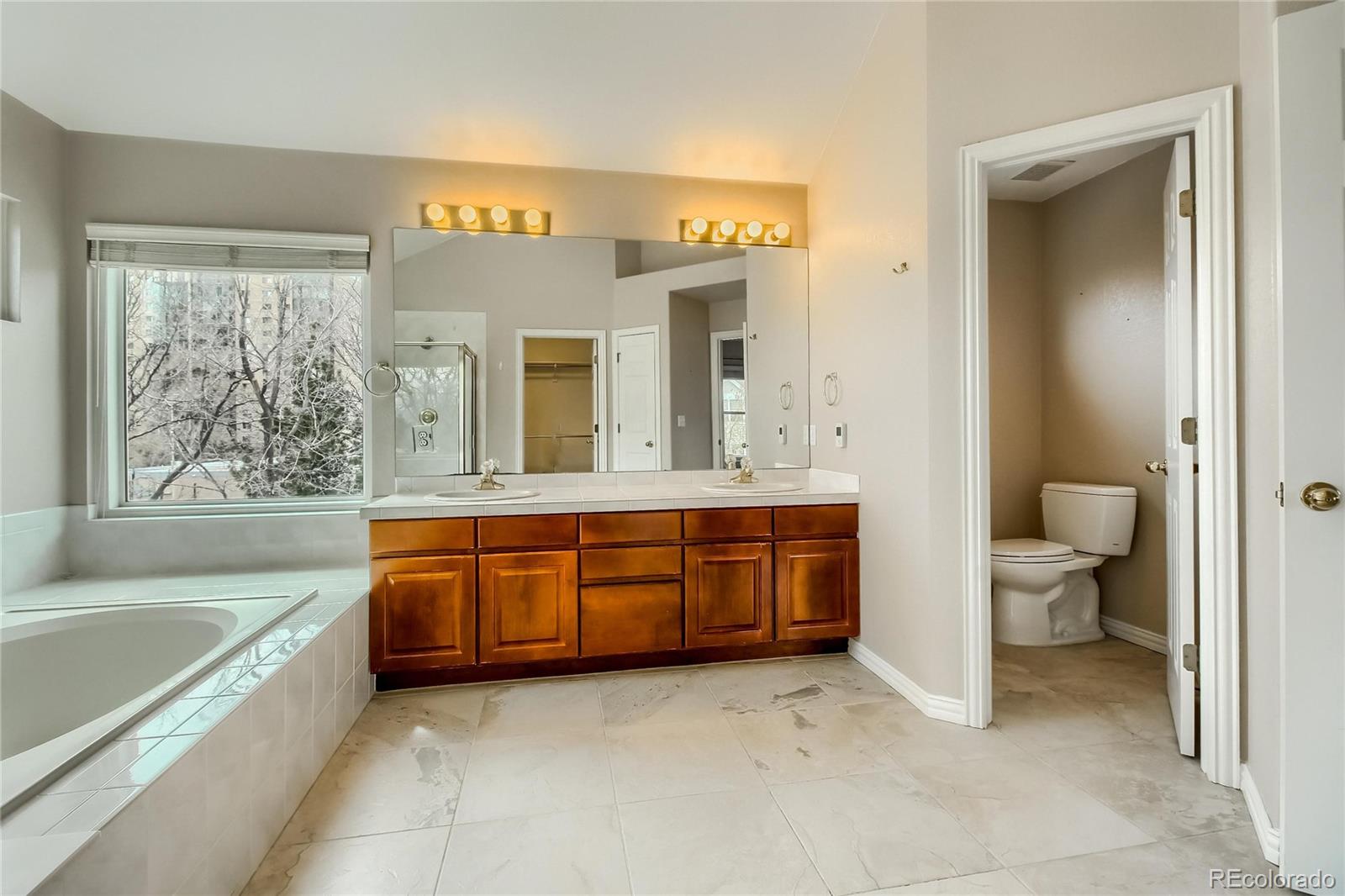 MLS Image #17 for 1011 s valentia street,denver, Colorado