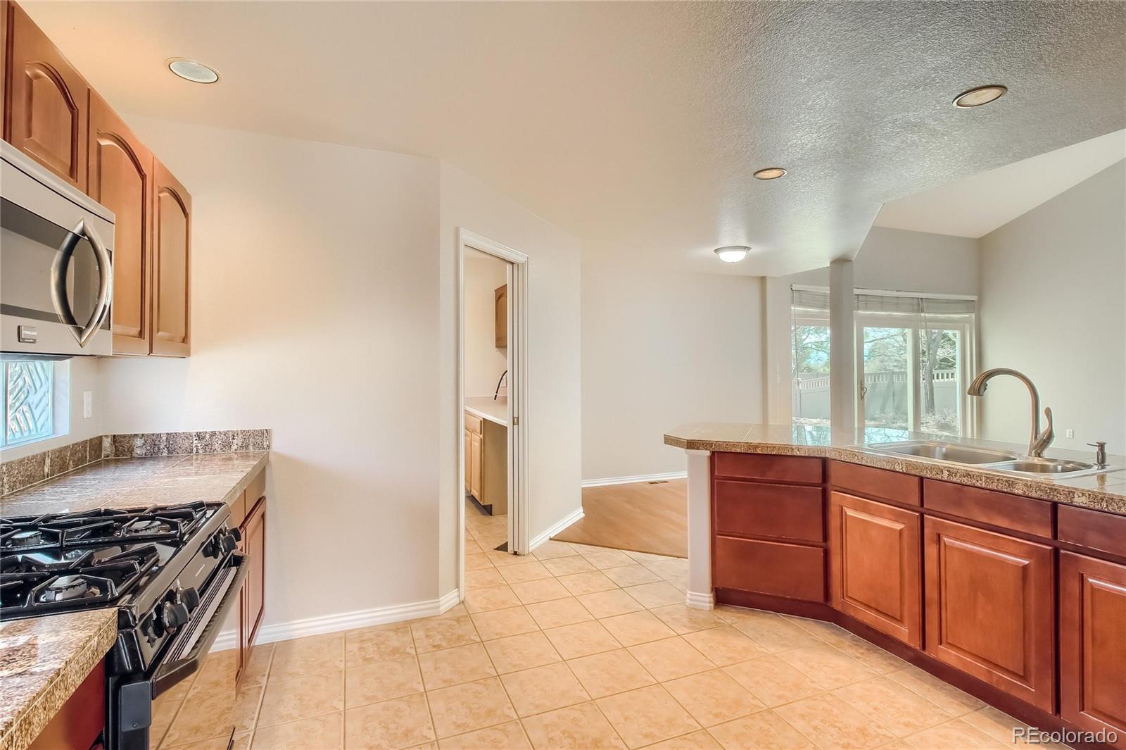 MLS Image #7 for 1011 s valentia street,denver, Colorado
