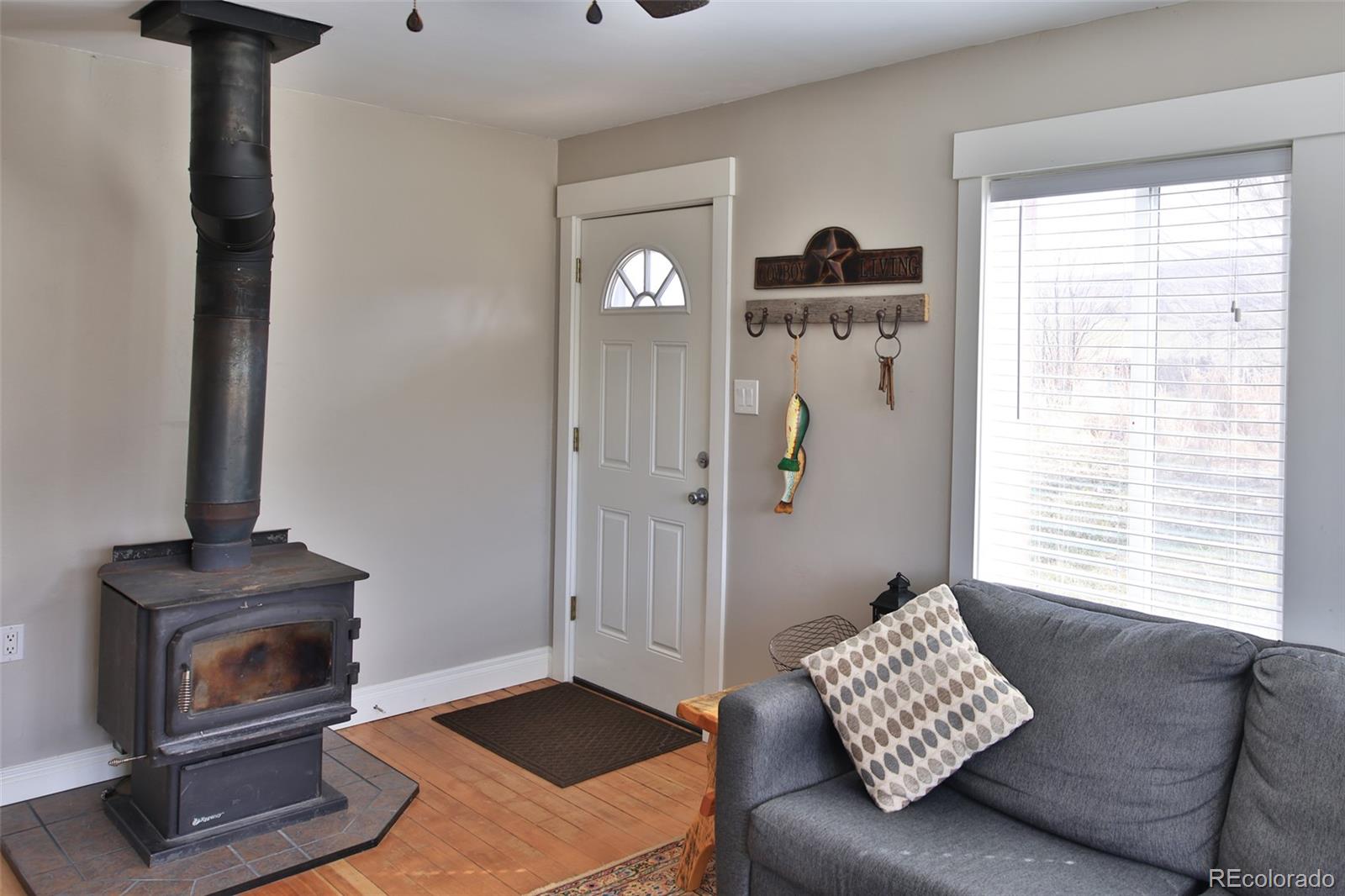 MLS Image #10 for 52990  ke road,molina, Colorado