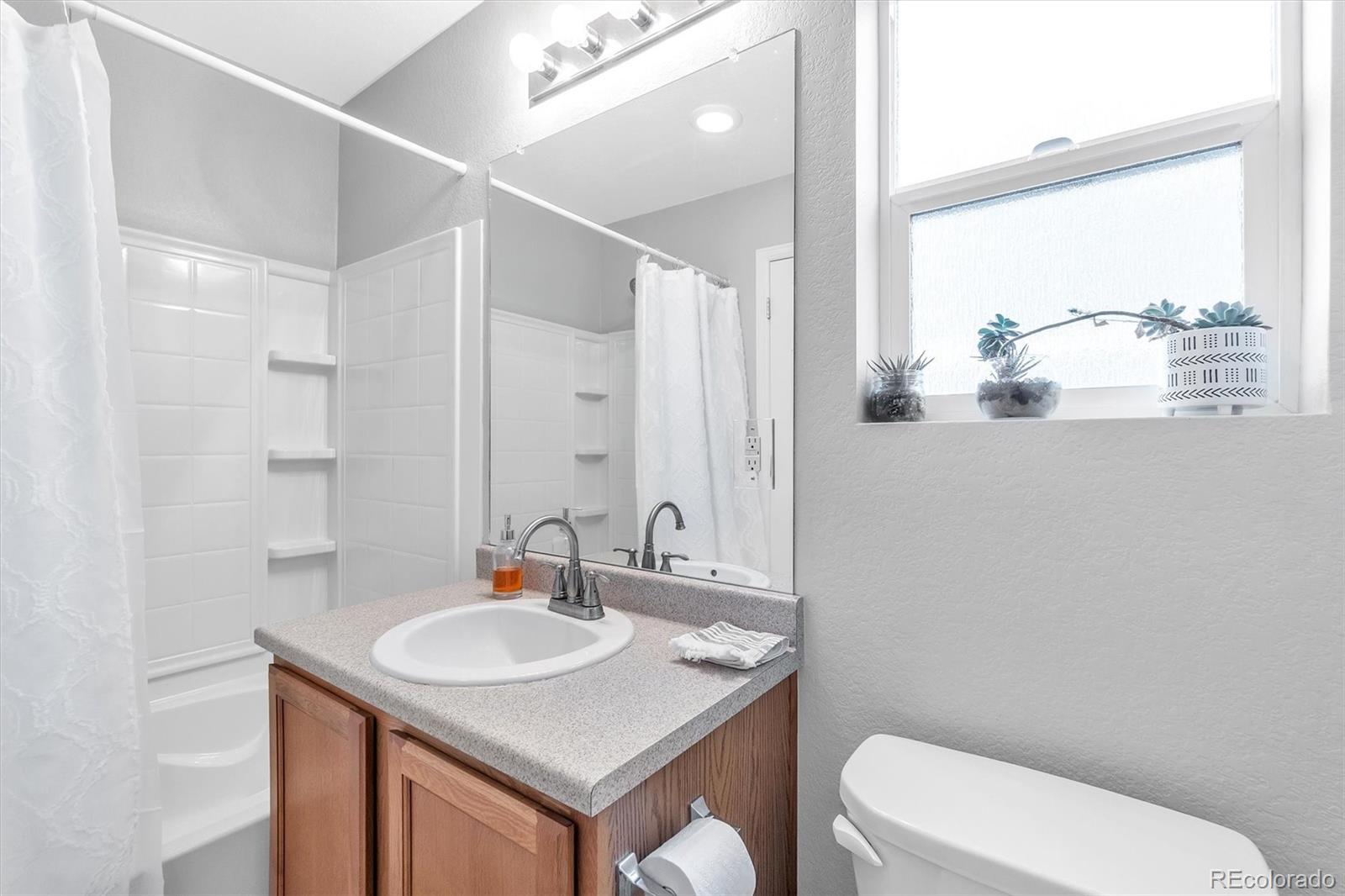 MLS Image #4 for 20194  robins drive,denver, Colorado