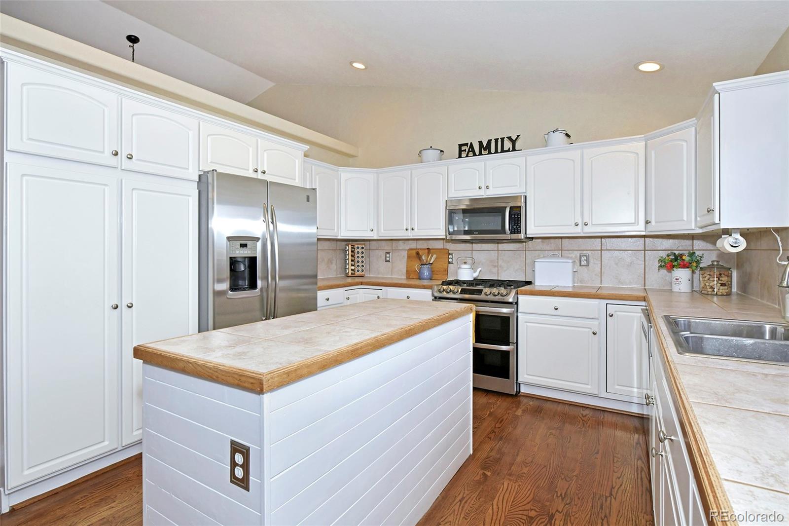 MLS Image #8 for 2620  lumberjack drive,colorado springs, Colorado
