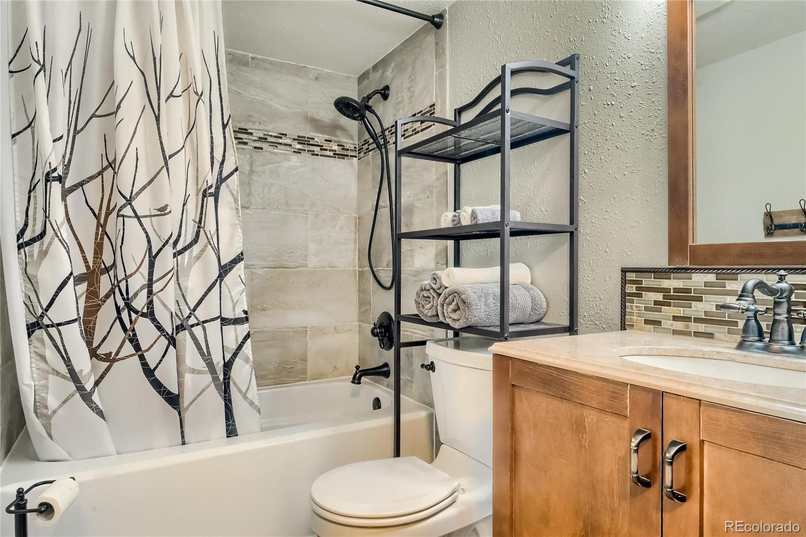 MLS Image #21 for 19471 e buchanan place,aurora, Colorado