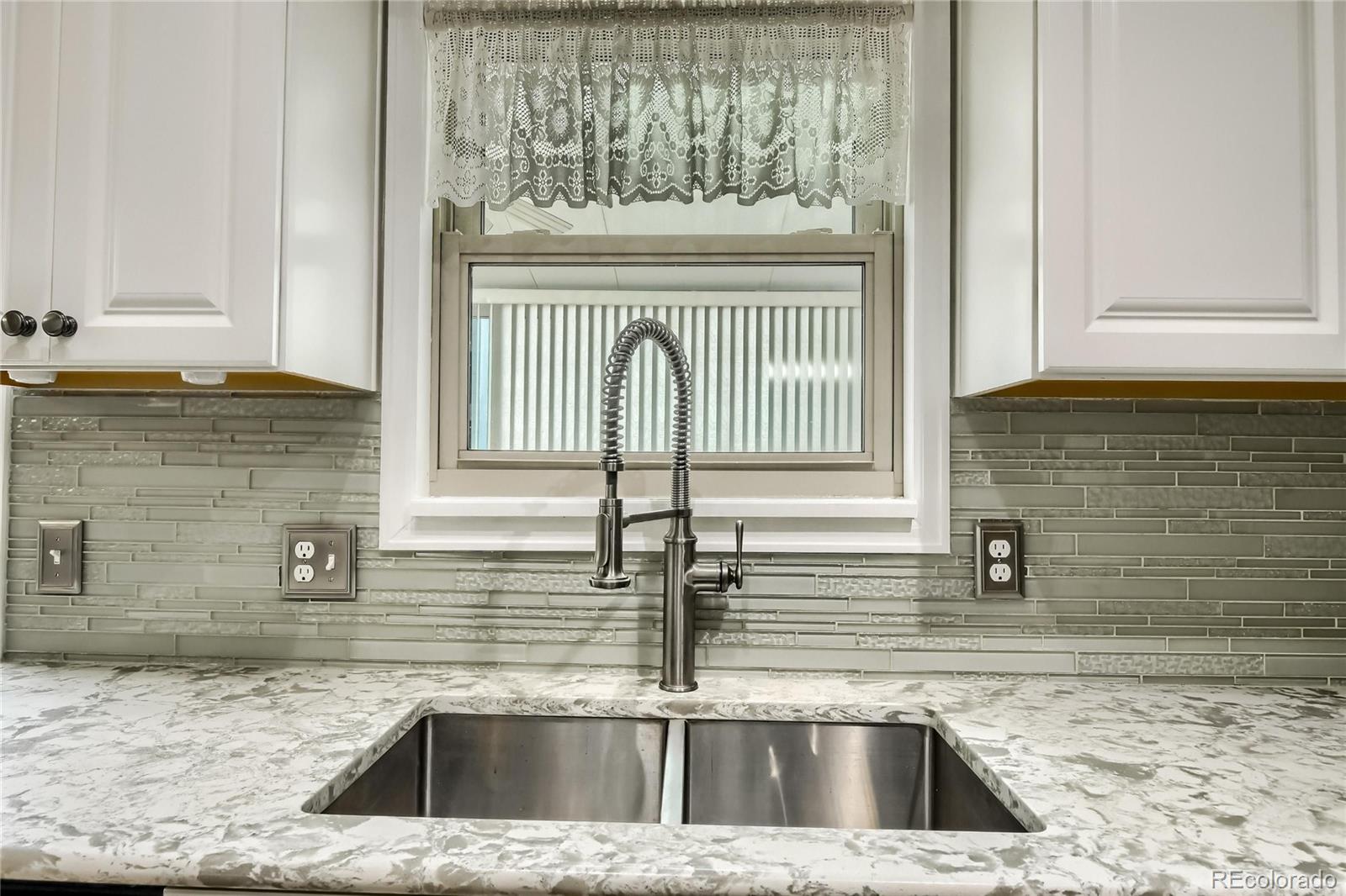 MLS Image #7 for 19471 e buchanan place,aurora, Colorado