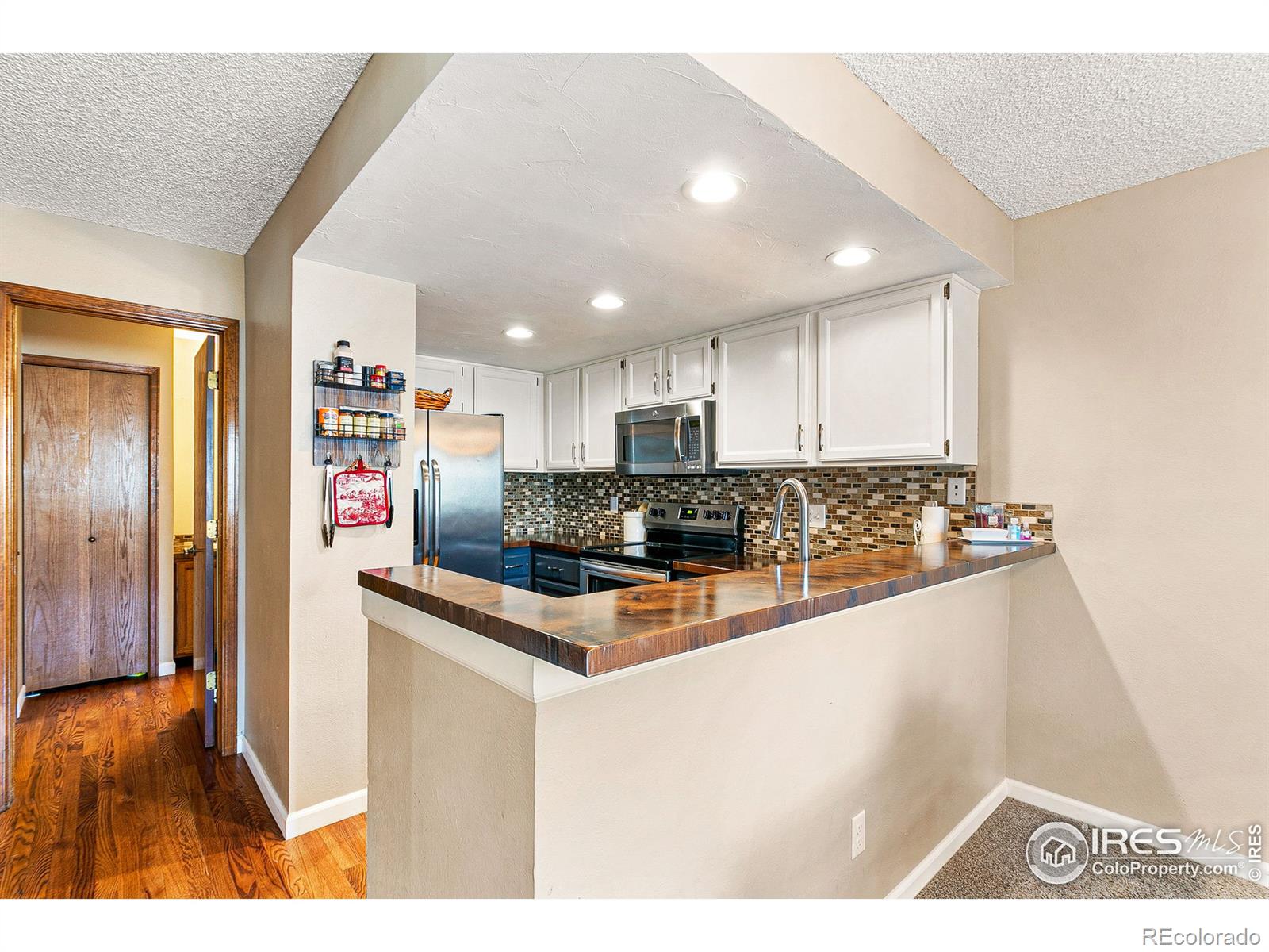MLS Image #12 for 9485 w 81st avenue,arvada, Colorado