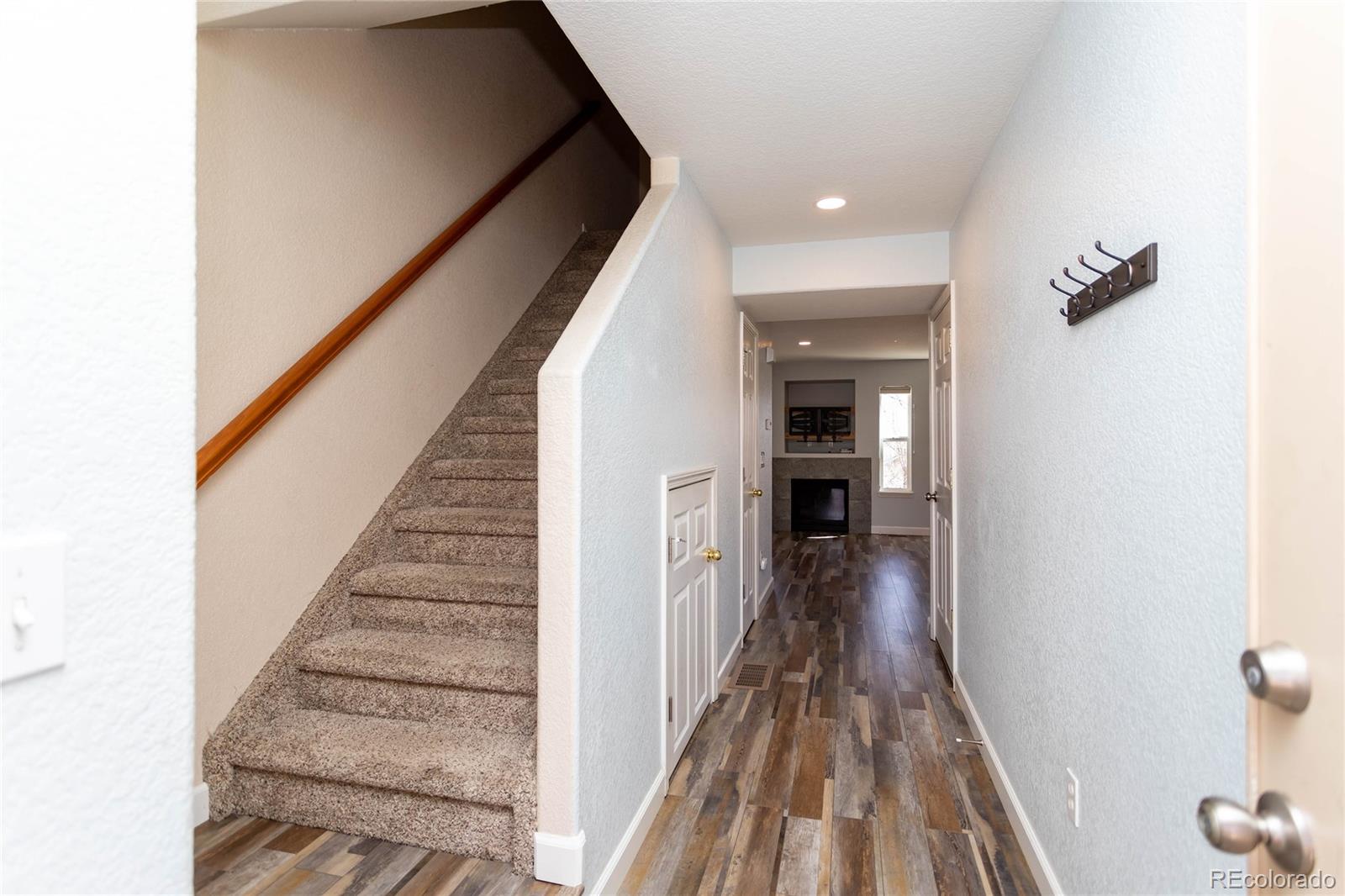 MLS Image #3 for 2653  mesa springs view,colorado springs, Colorado