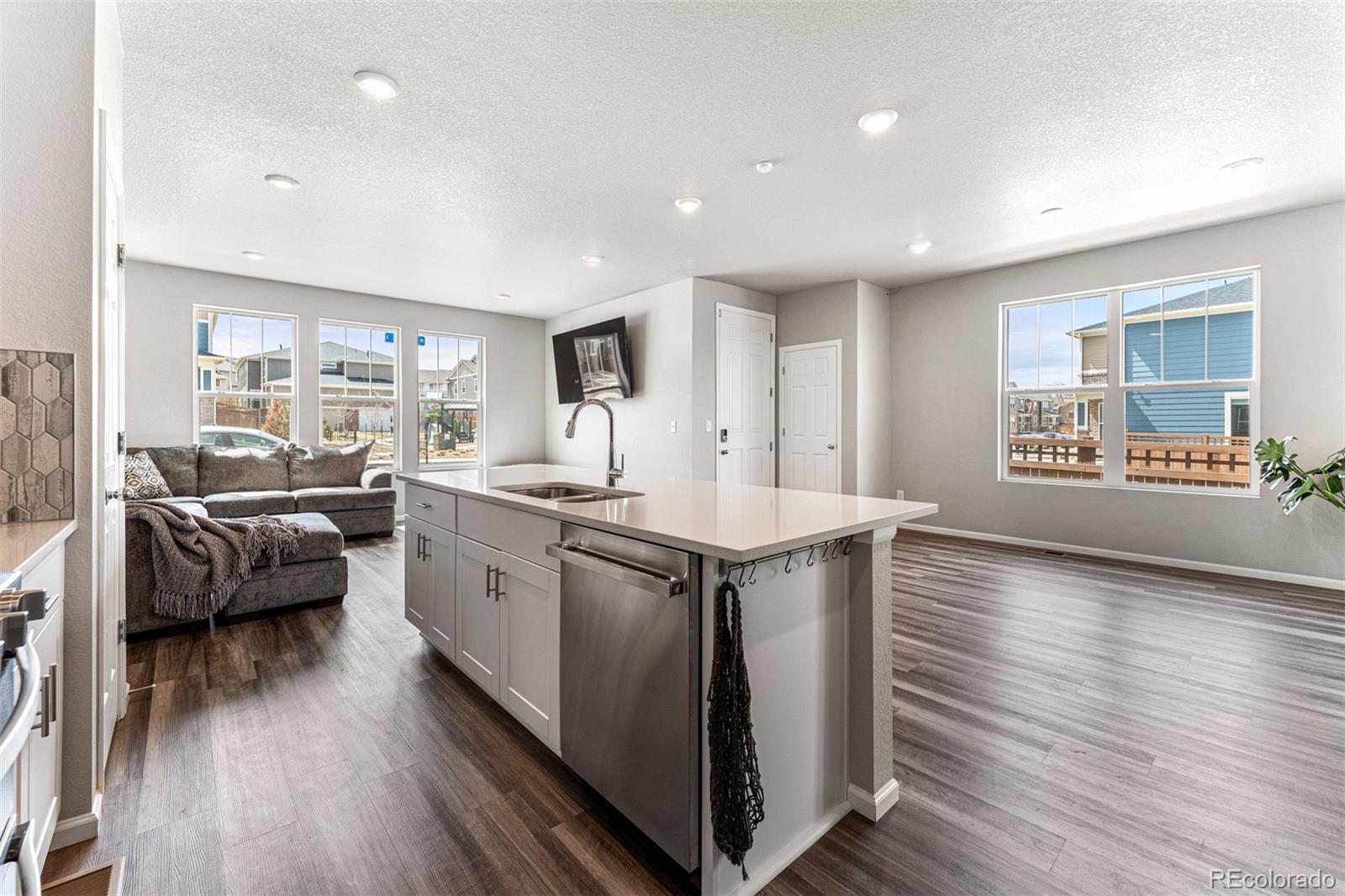 MLS Image #16 for 1136 s yampa street,aurora, Colorado