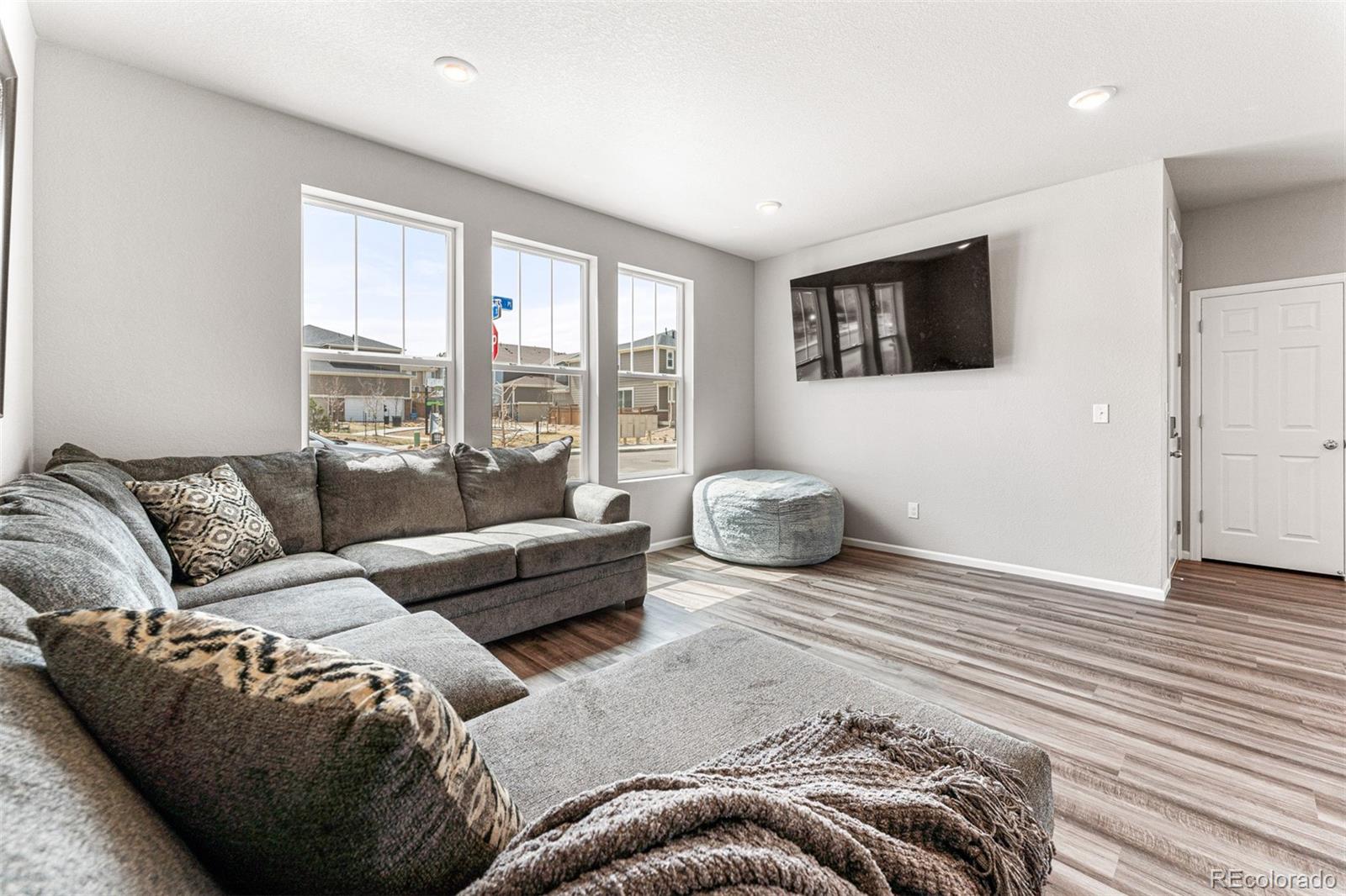 MLS Image #4 for 1136 s yampa street,aurora, Colorado
