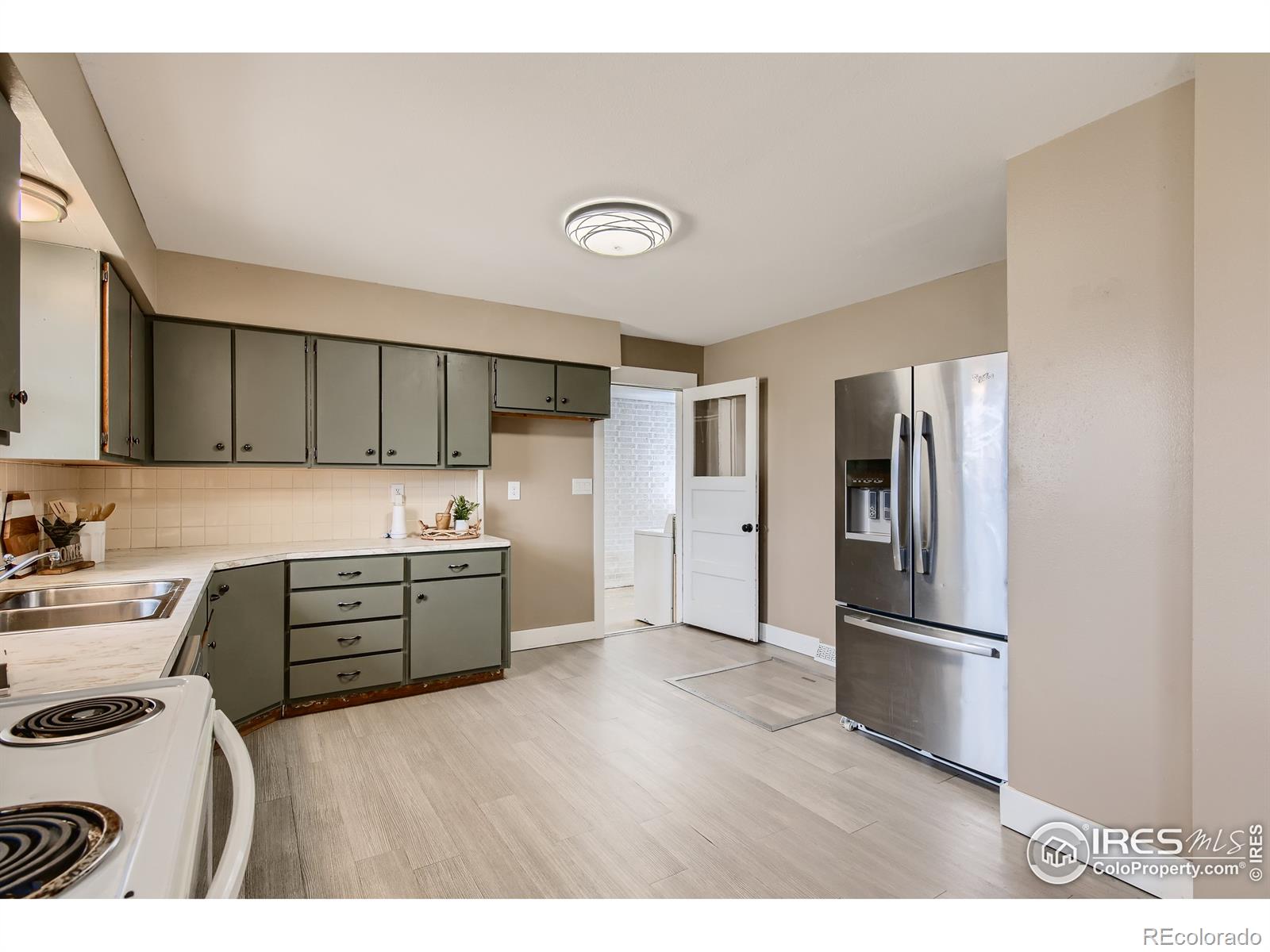 MLS Image #10 for 4007 w b street,greeley, Colorado
