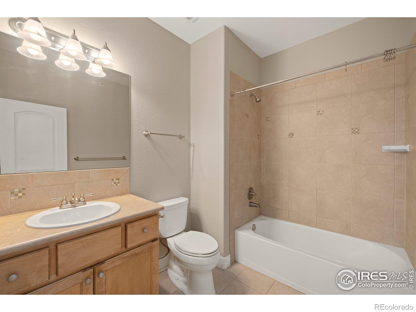 MLS Image #19 for 5850  dripping rock lane,fort collins, Colorado