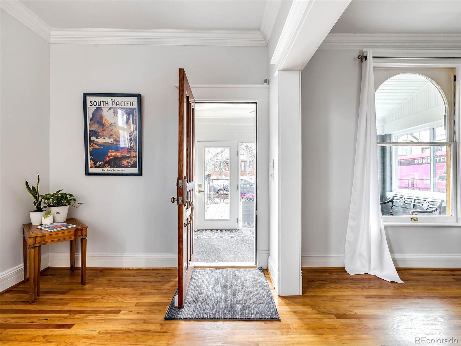 MLS Image #2 for 250 s pearl street,denver, Colorado