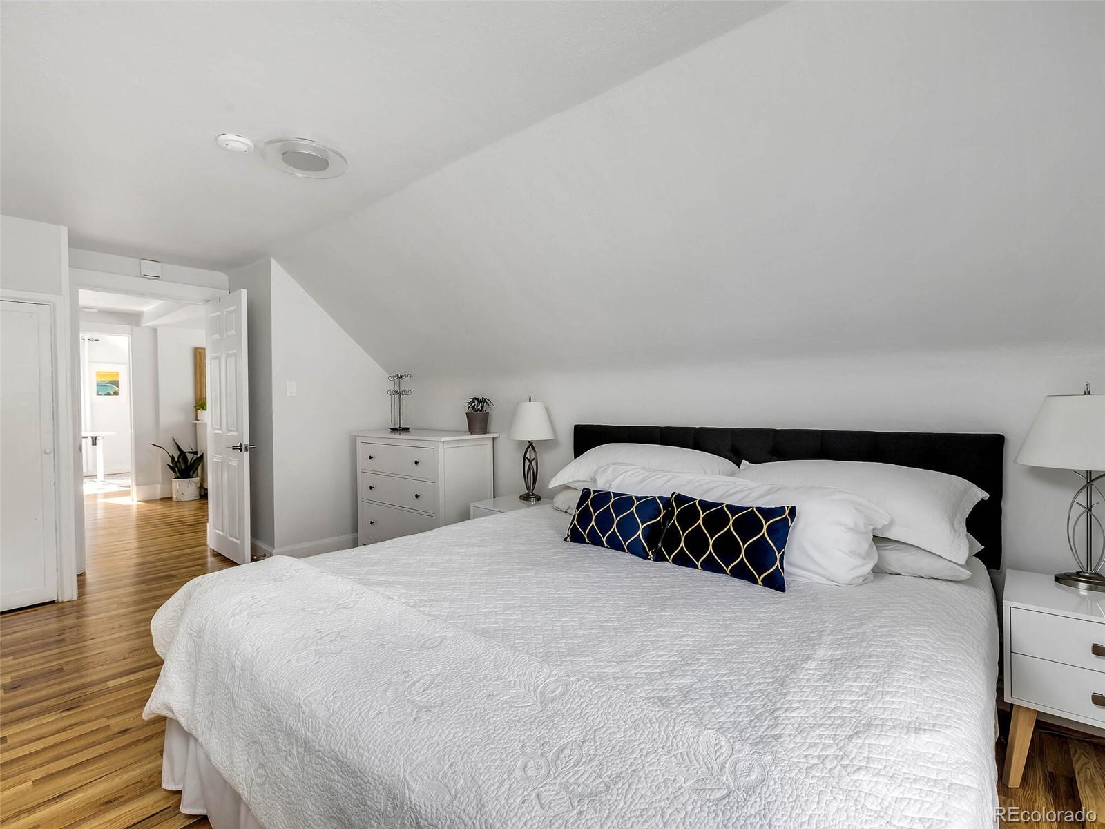 MLS Image #23 for 250 s pearl street,denver, Colorado