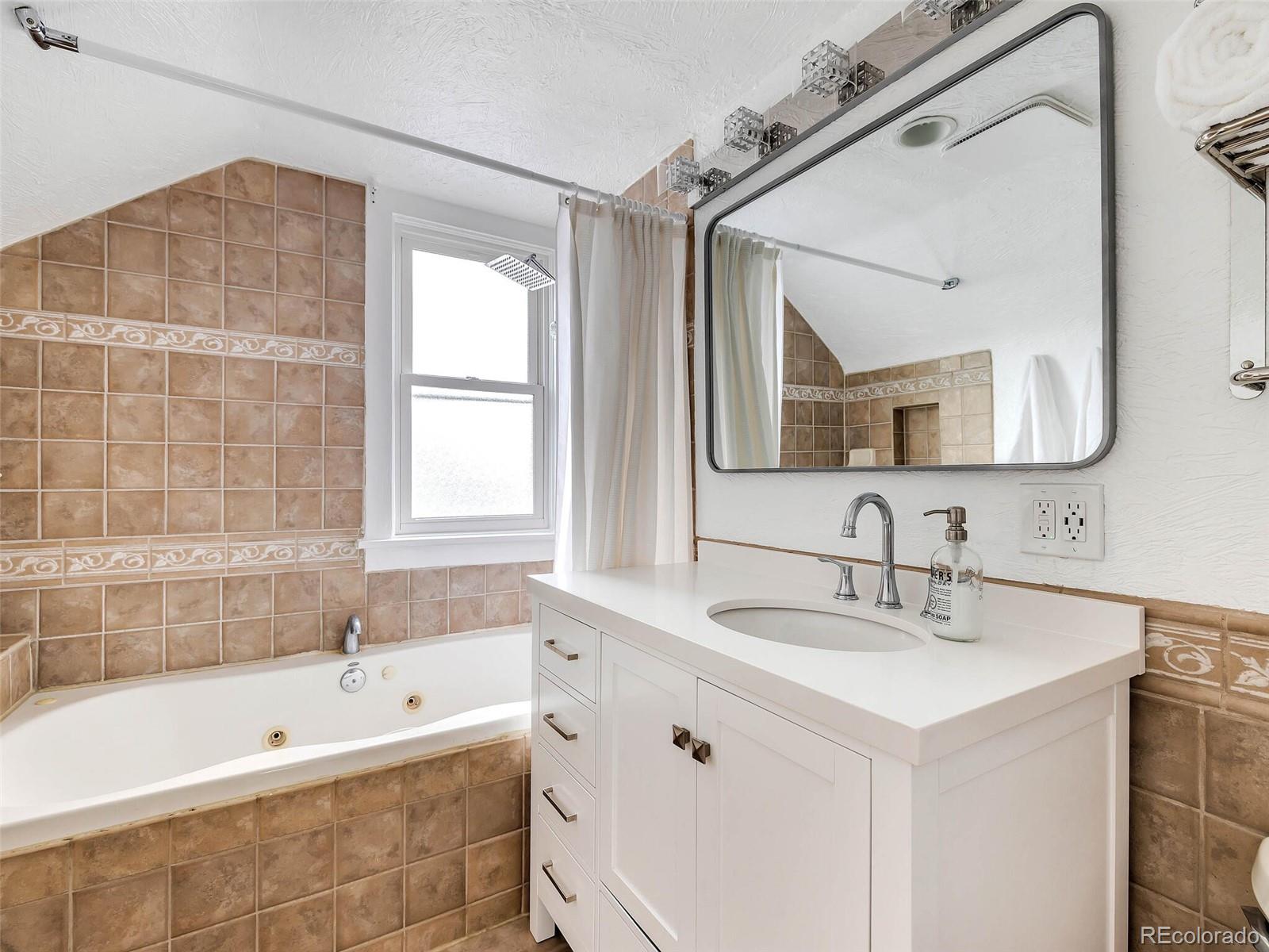 MLS Image #27 for 250 s pearl street,denver, Colorado