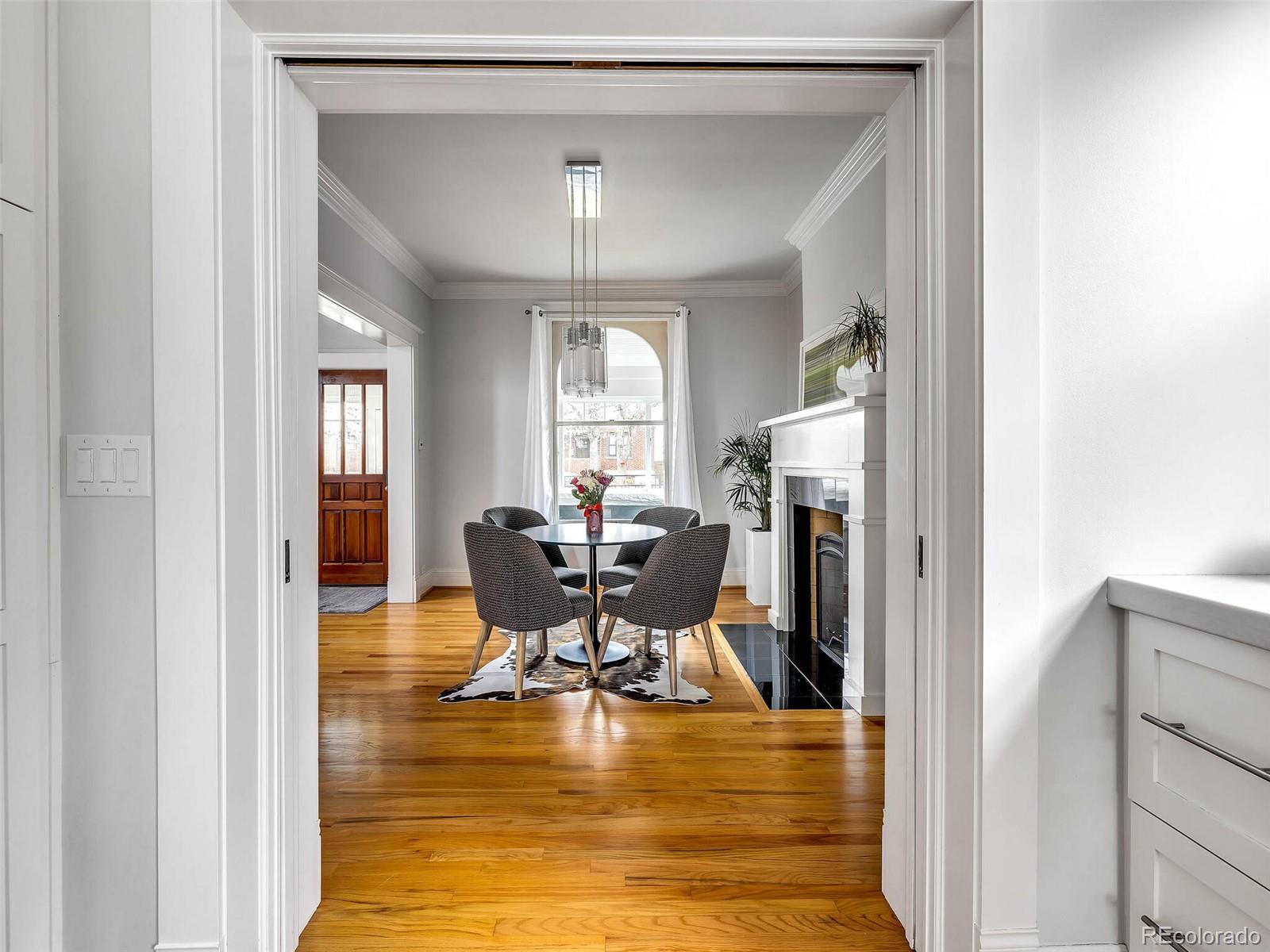 MLS Image #4 for 250 s pearl street,denver, Colorado
