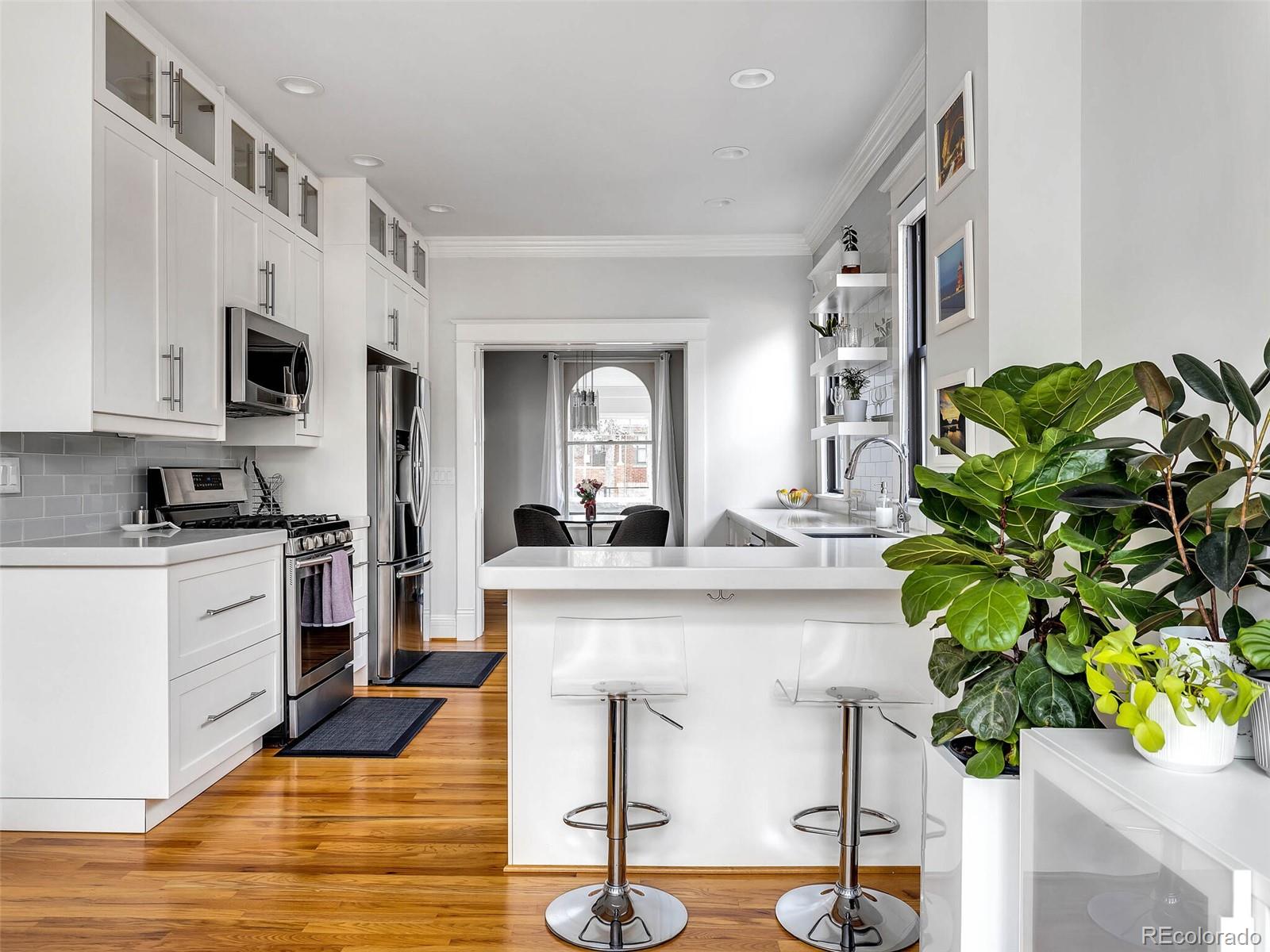 MLS Image #7 for 250 s pearl street,denver, Colorado