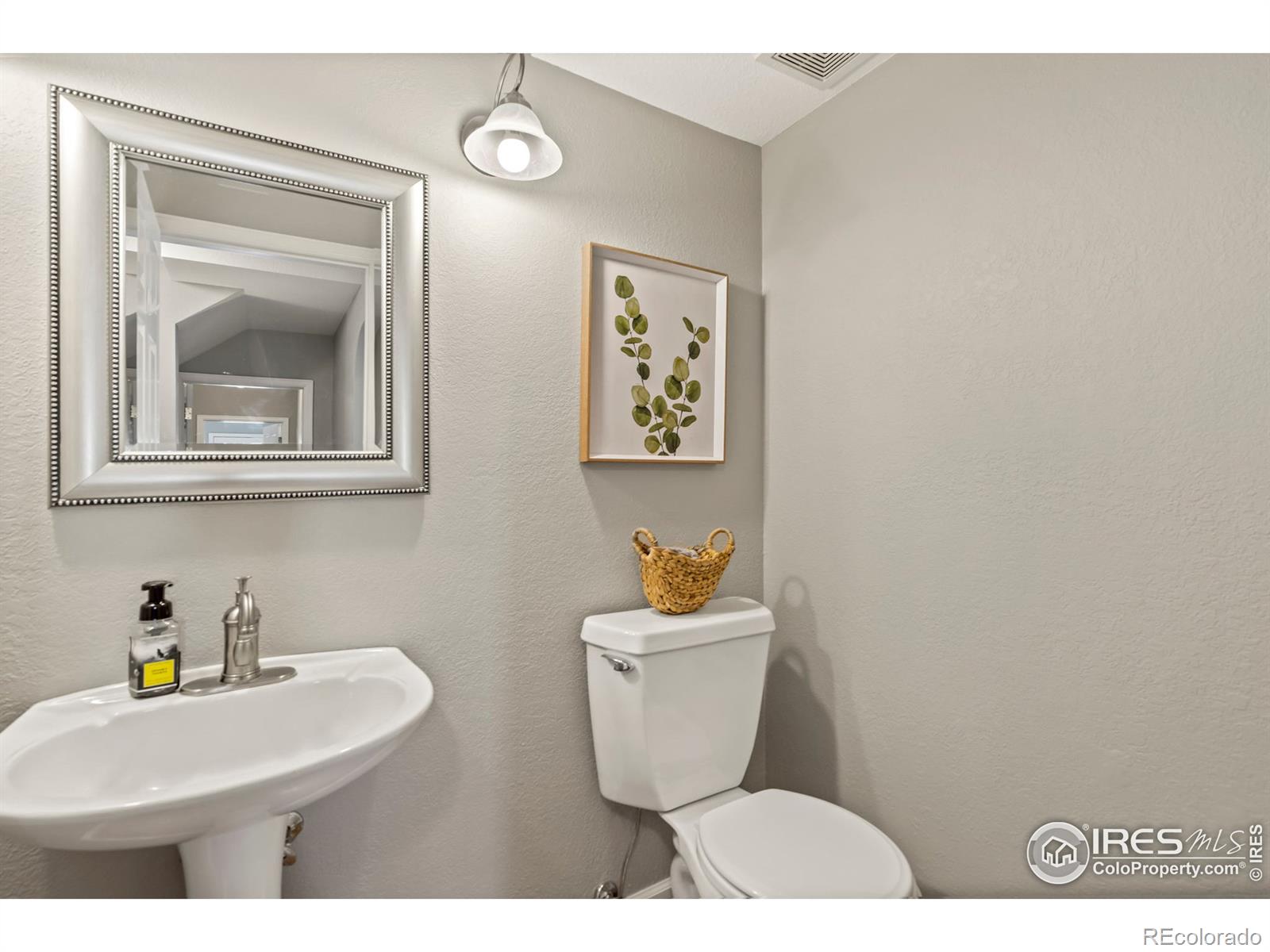 MLS Image #13 for 3207  nesbit court,fort collins, Colorado