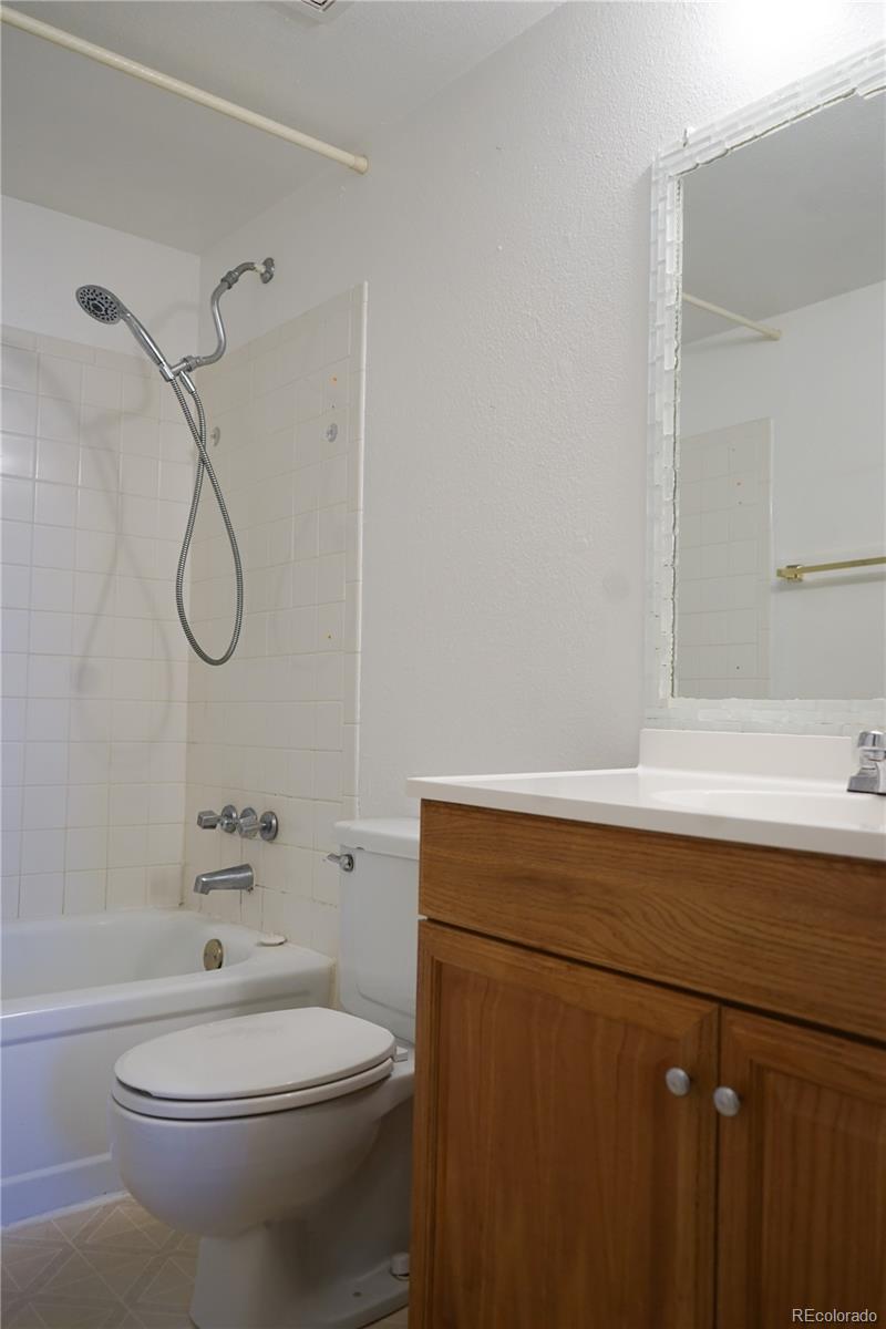 MLS Image #10 for 17371 e mansfield avenue,aurora, Colorado
