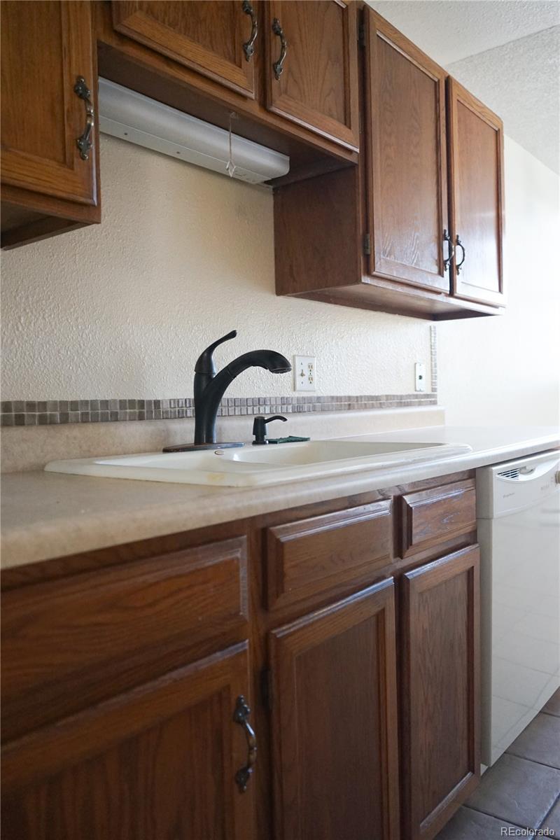 MLS Image #8 for 17371 e mansfield avenue,aurora, Colorado