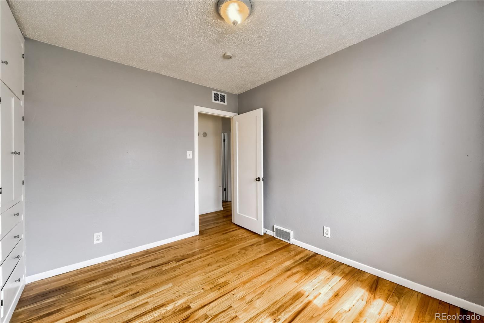 MLS Image #16 for 1523 s meade street,denver, Colorado