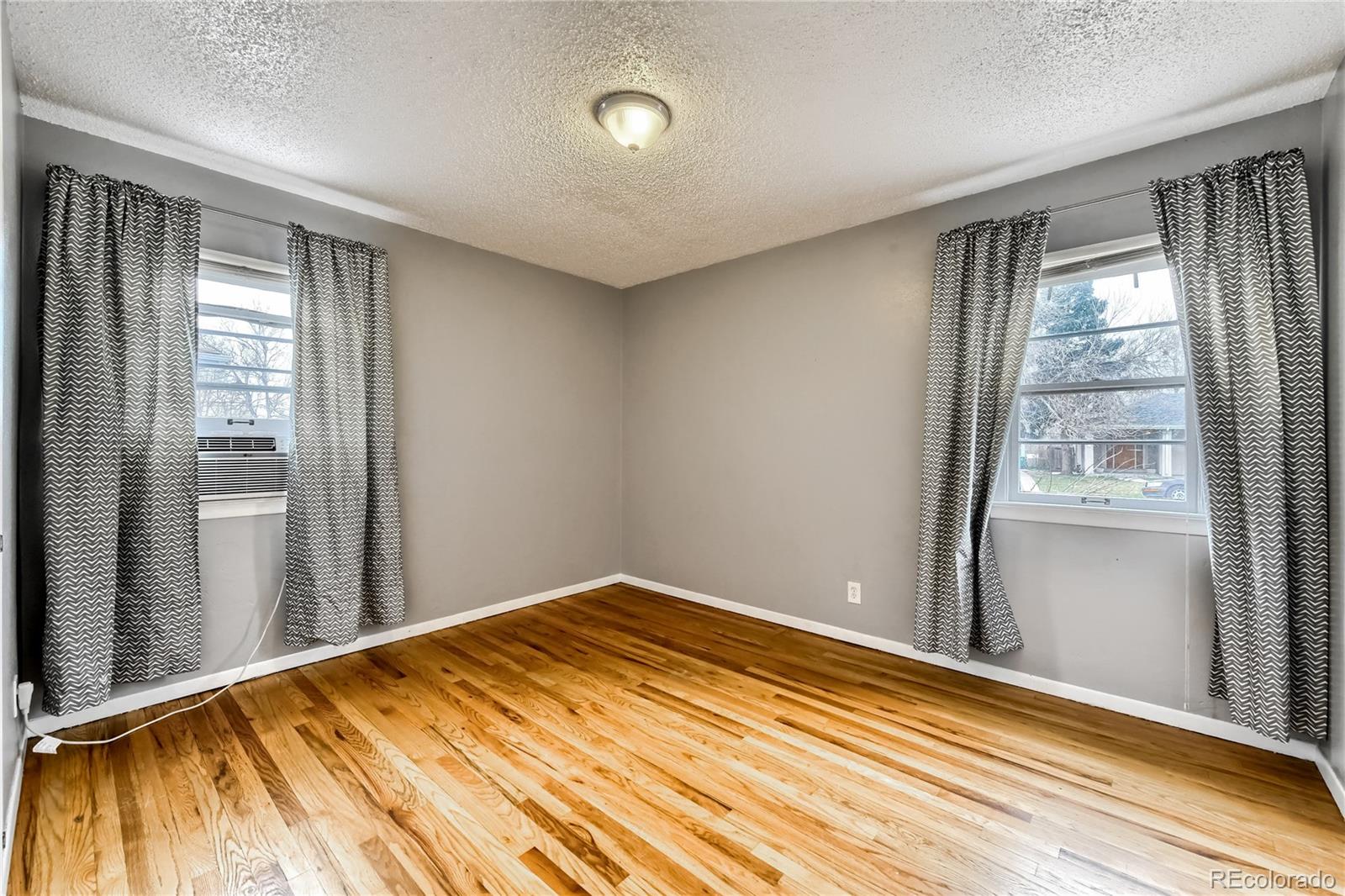 MLS Image #9 for 1523 s meade street,denver, Colorado