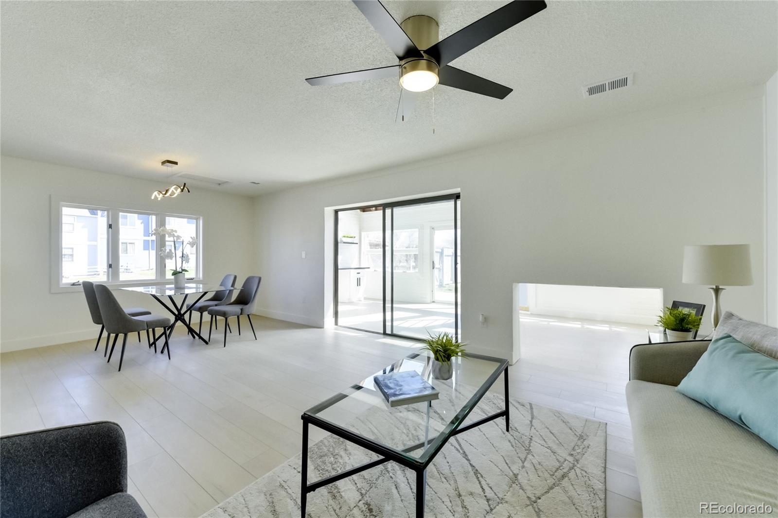 MLS Image #10 for 2215 s decatur street,denver, Colorado