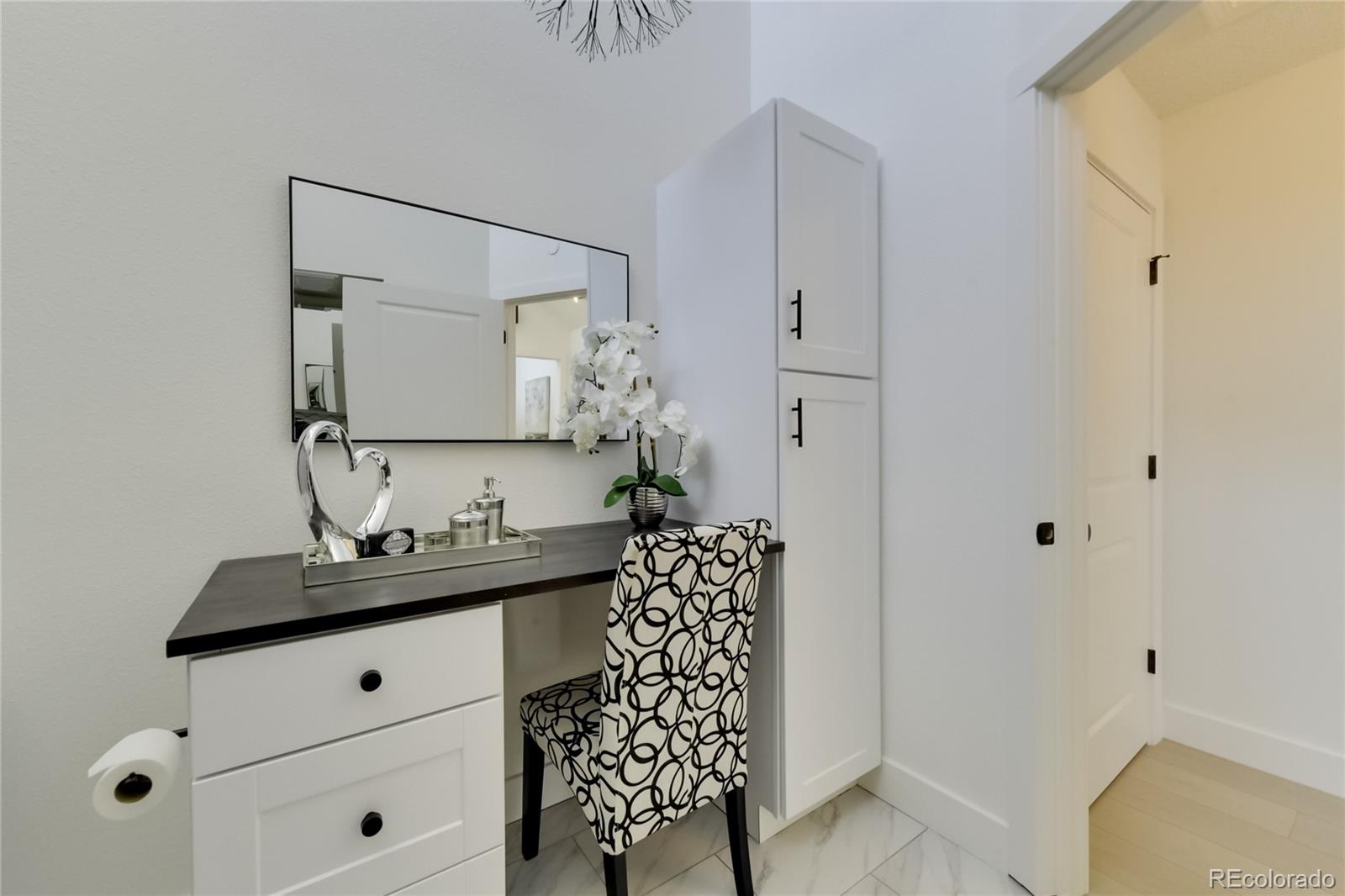 MLS Image #16 for 2215 s decatur street,denver, Colorado
