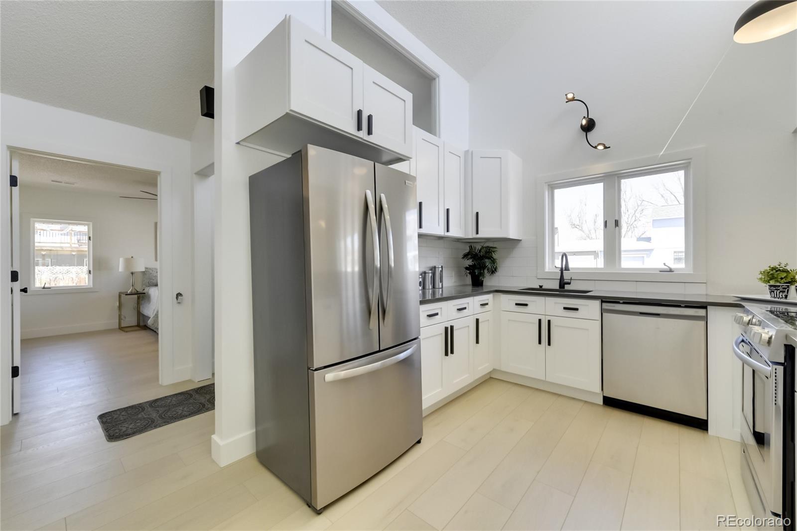 MLS Image #5 for 2215 s decatur street,denver, Colorado