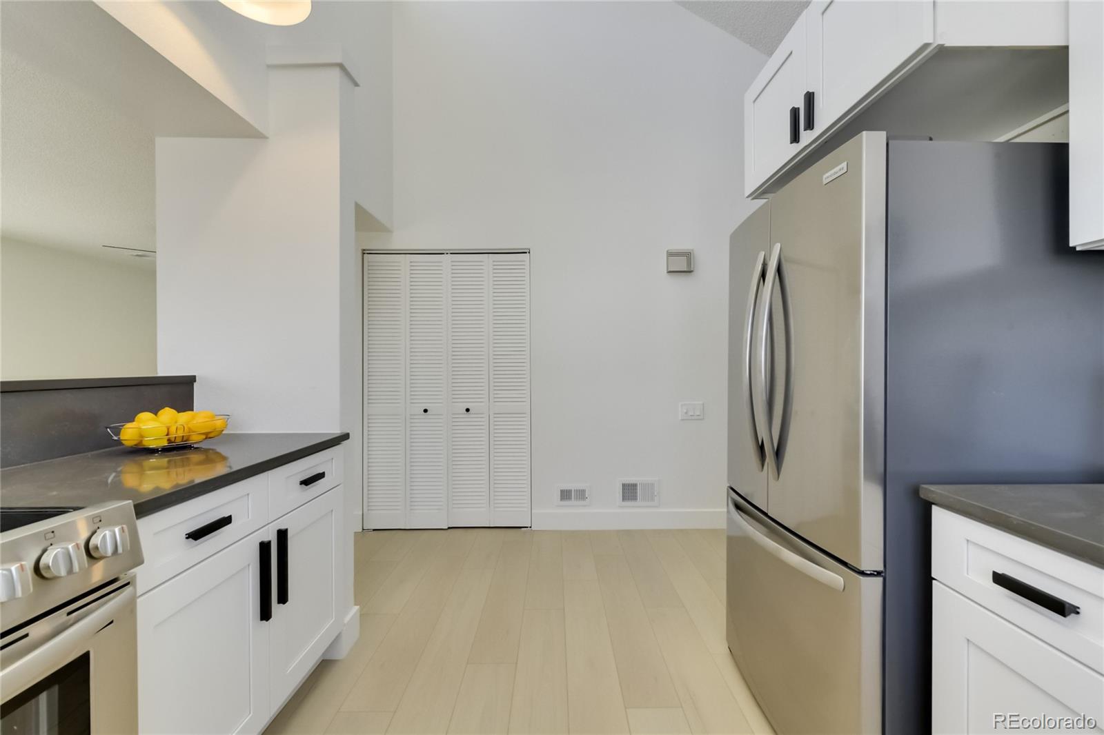 MLS Image #8 for 2215 s decatur street,denver, Colorado