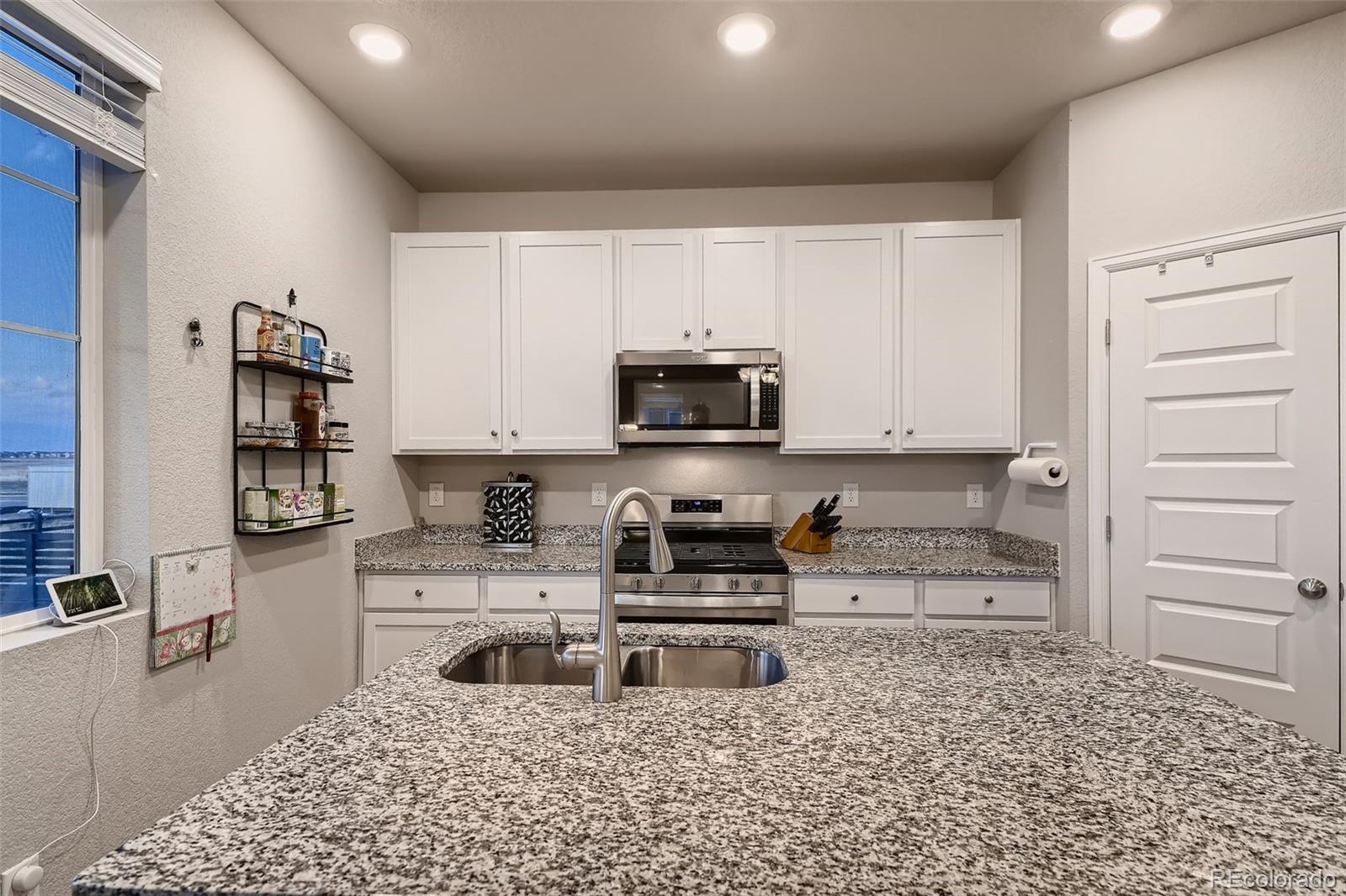 MLS Image #7 for 26839 e 1st place,aurora, Colorado