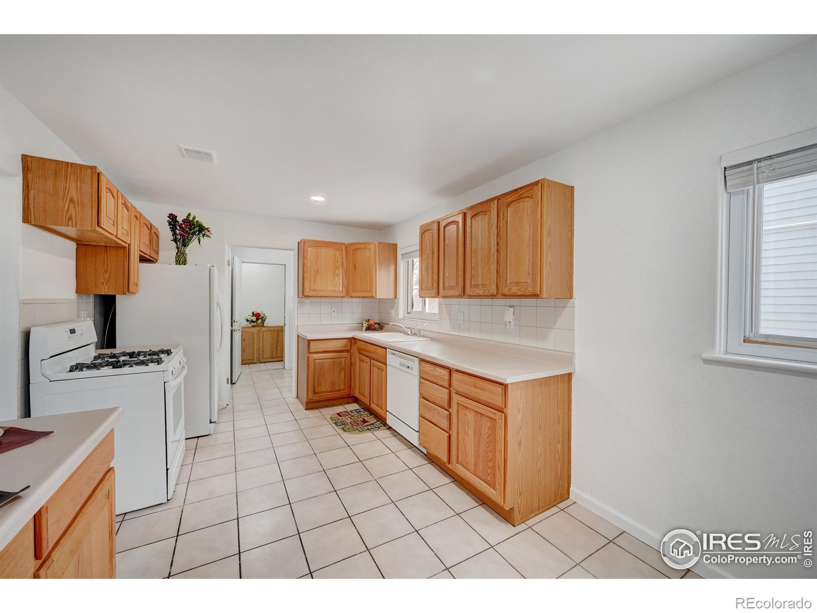 MLS Image #8 for 532 s yates street,denver, Colorado