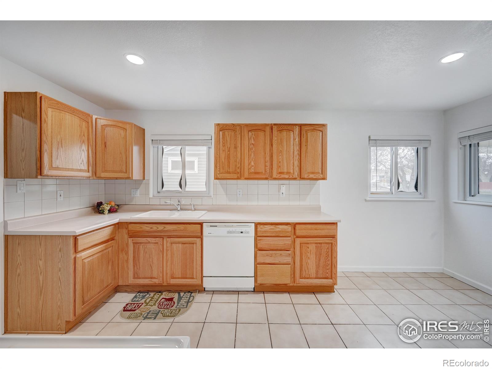 MLS Image #9 for 532 s yates street,denver, Colorado