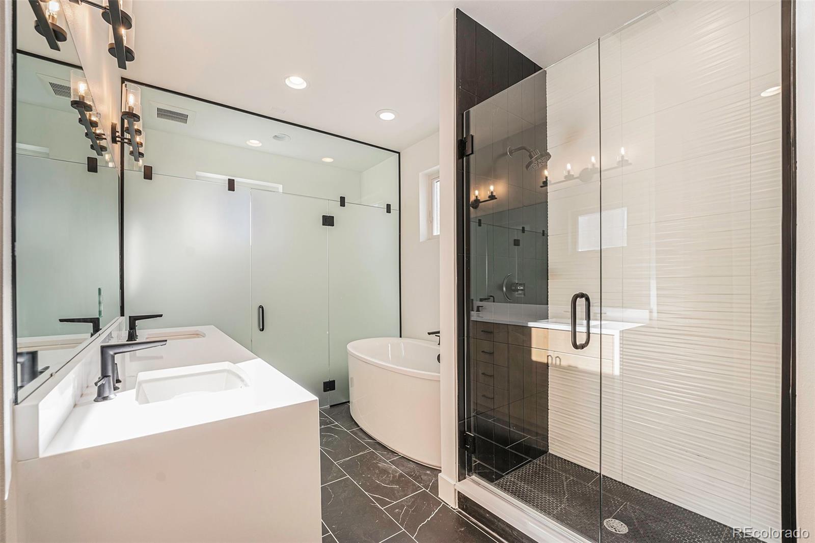 MLS Image #11 for 6920 e lowry boulevard,denver, Colorado