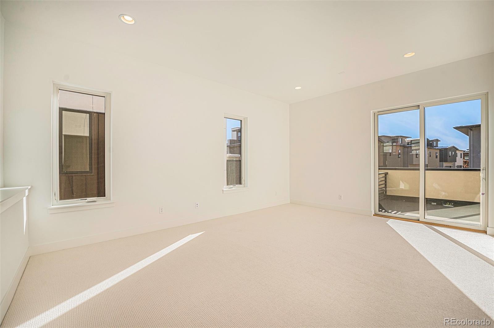 MLS Image #16 for 6920 e lowry boulevard,denver, Colorado