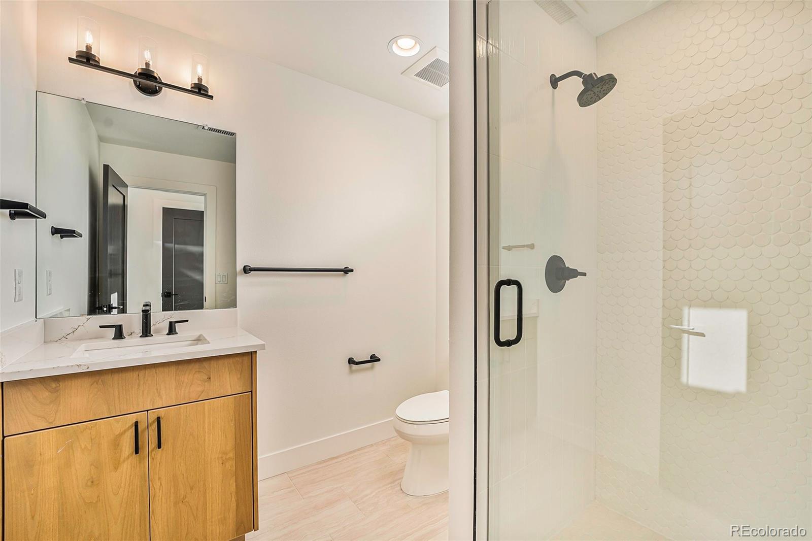 MLS Image #19 for 6920 e lowry boulevard,denver, Colorado
