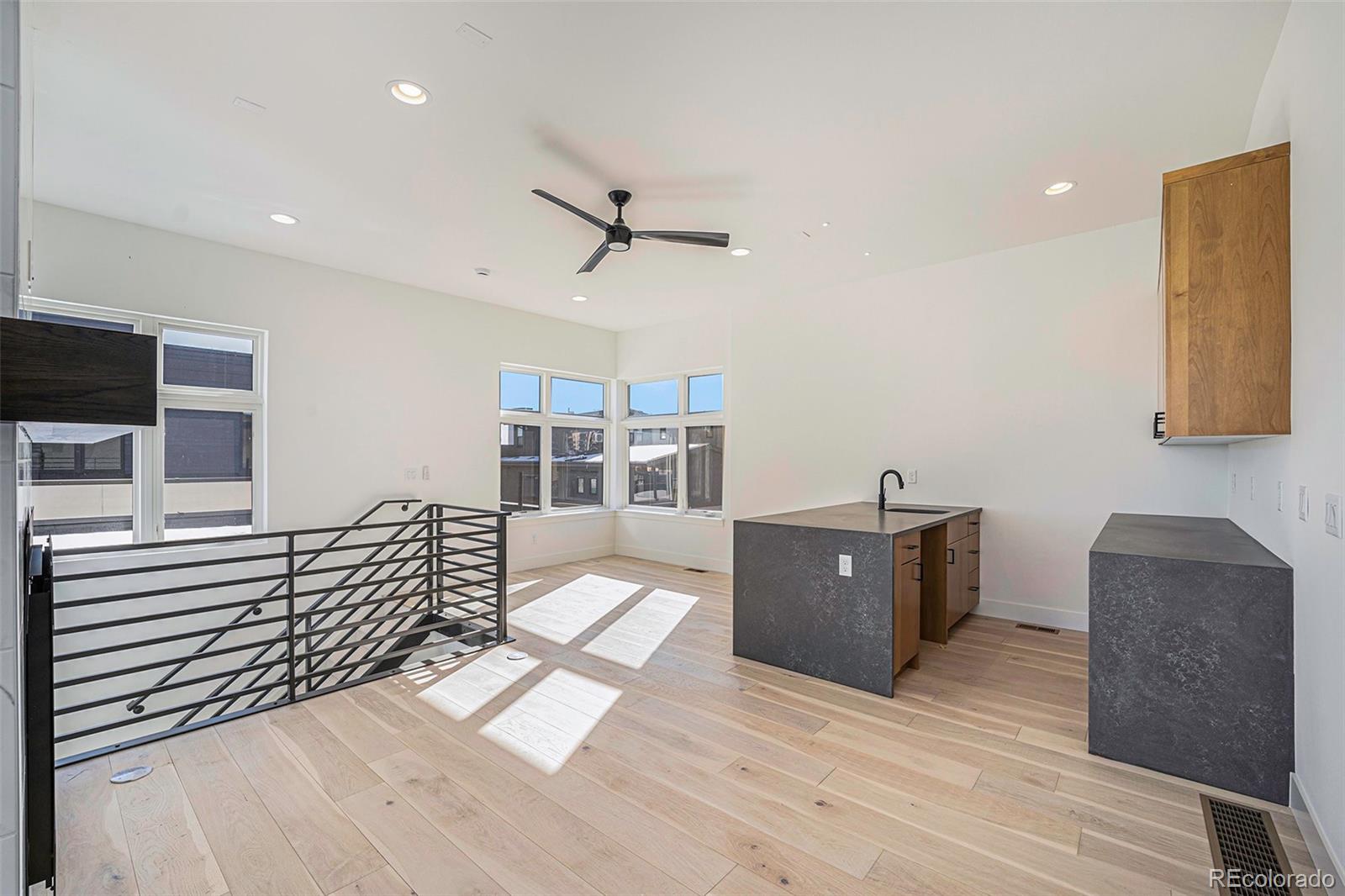MLS Image #20 for 6920 e lowry boulevard,denver, Colorado
