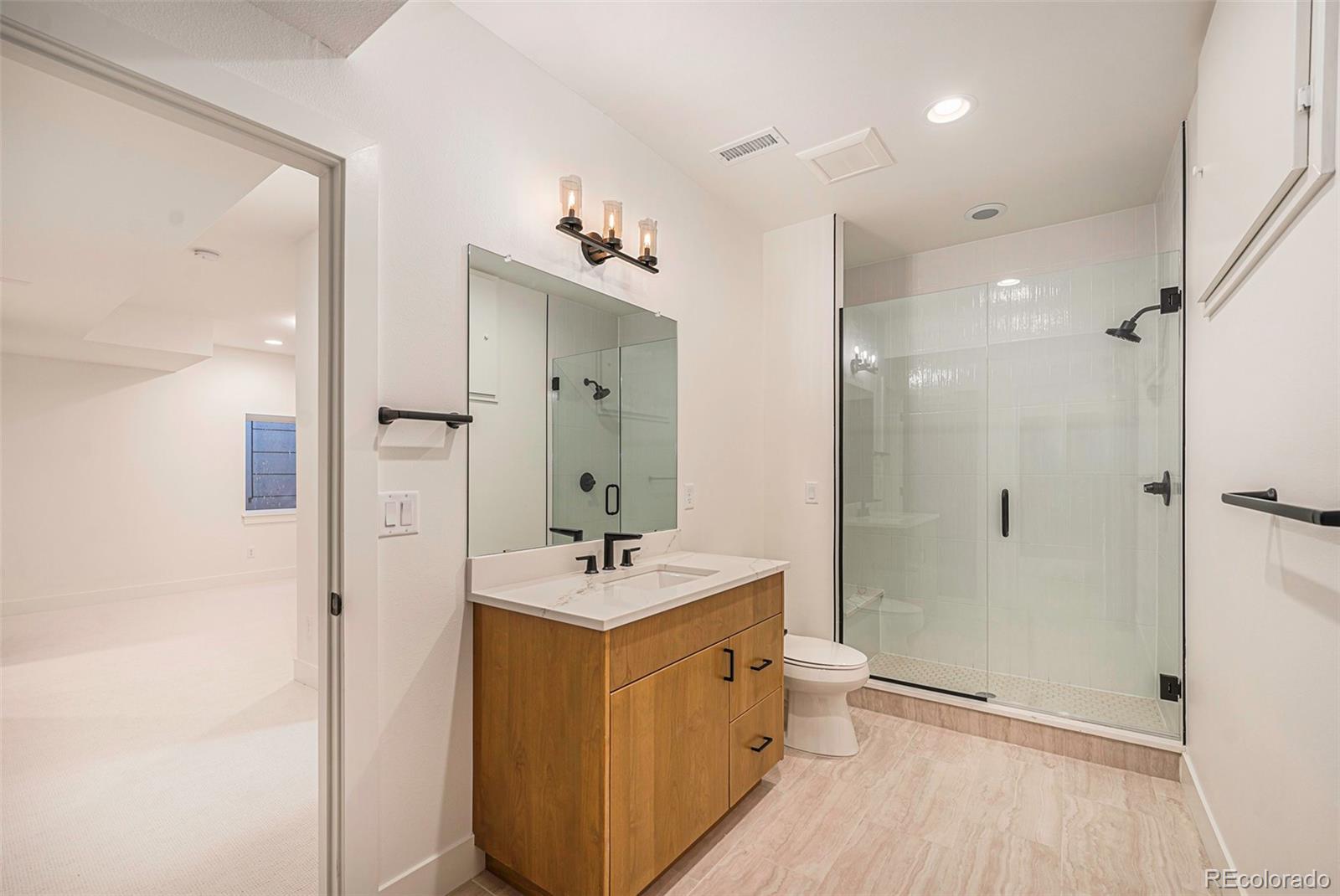 MLS Image #25 for 6920 e lowry boulevard,denver, Colorado