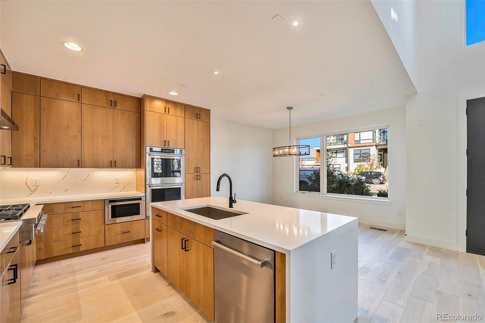 MLS Image #4 for 6920 e lowry boulevard,denver, Colorado