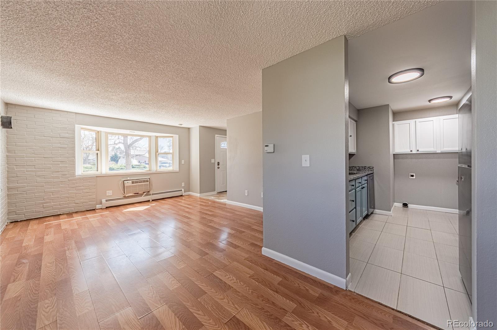 MLS Image #12 for 62  newark street,aurora, Colorado