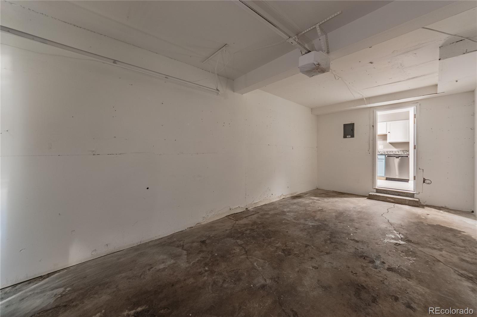 MLS Image #17 for 62  newark street,aurora, Colorado