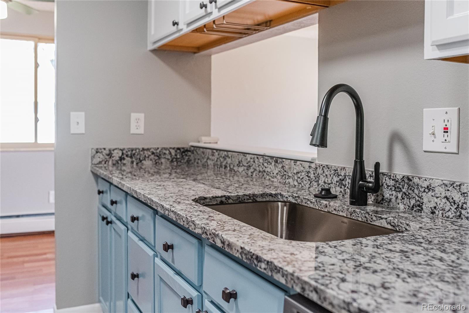 MLS Image #20 for 62  newark street,aurora, Colorado