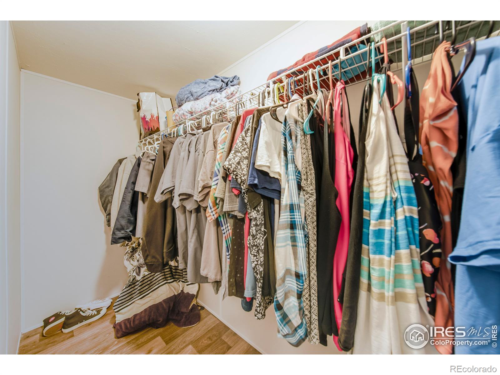 MLS Image #10 for 209  larch drive,log lane village, Colorado
