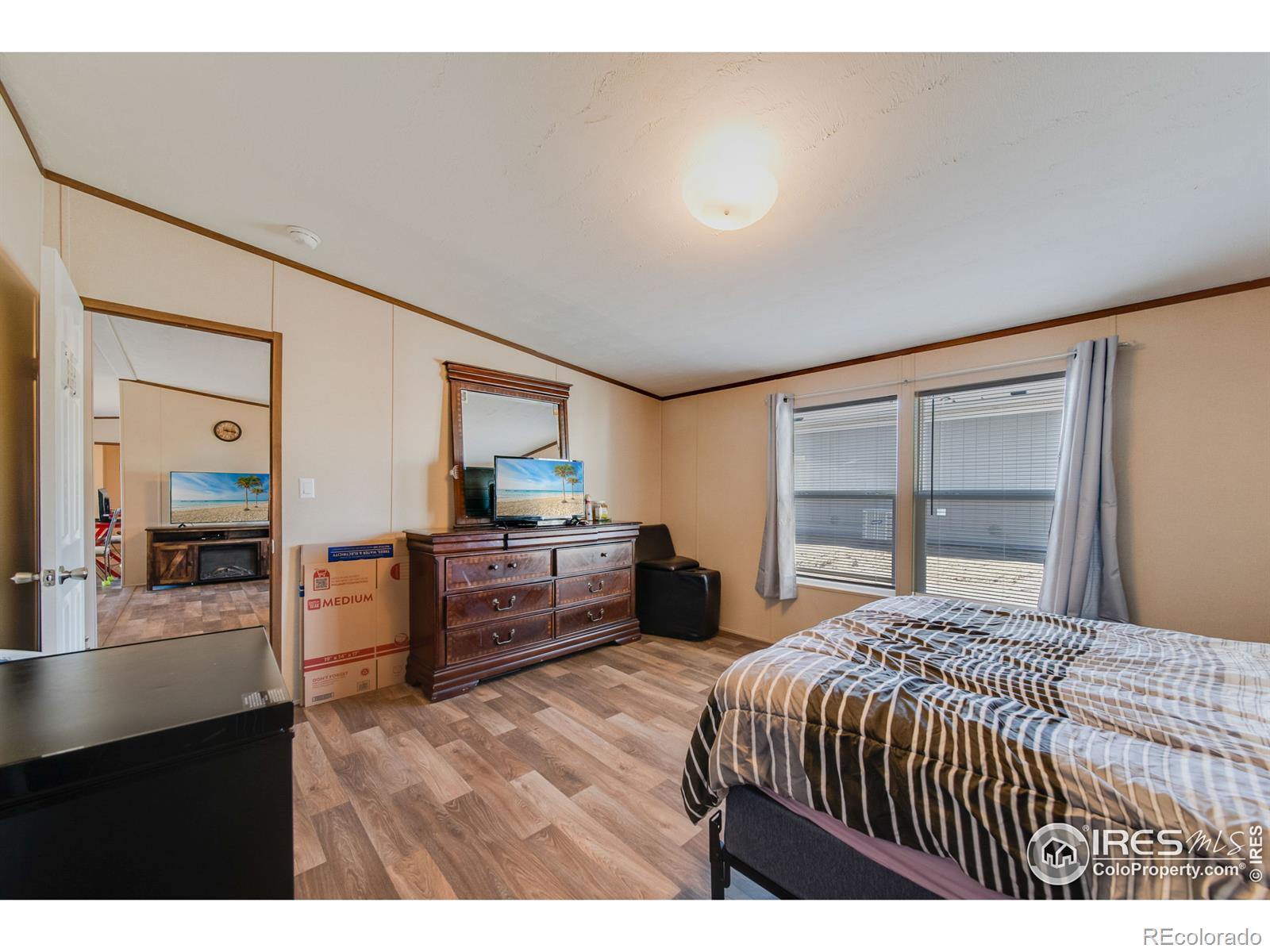 MLS Image #11 for 209  larch drive,log lane village, Colorado