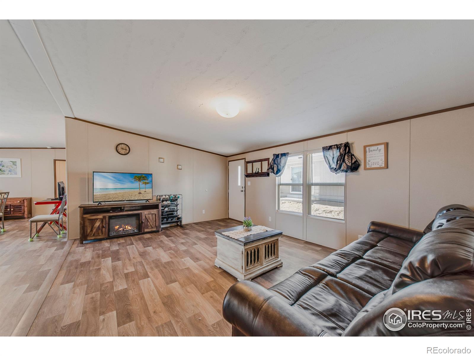MLS Image #4 for 209  larch drive,log lane village, Colorado