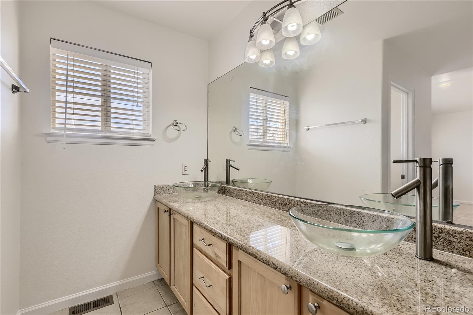 MLS Image #16 for 18049 e orchard place,centennial, Colorado