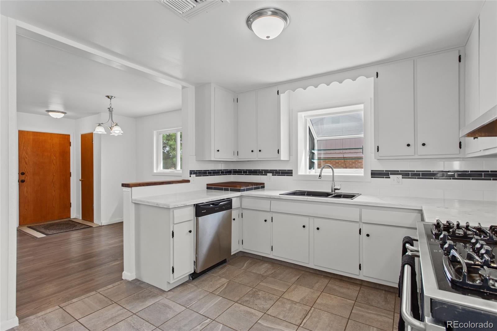 MLS Image #11 for 7715  turner drive,denver, Colorado